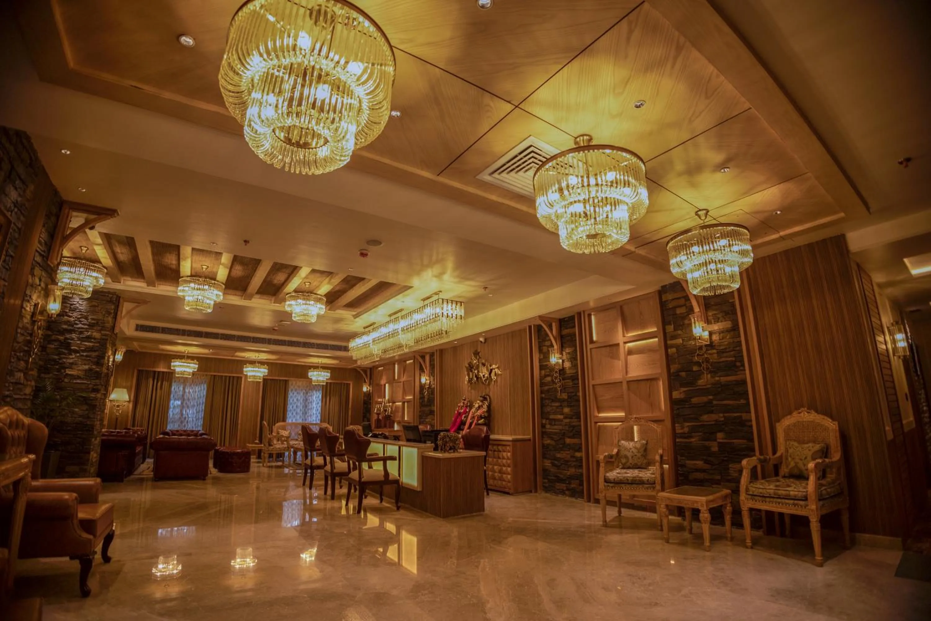 Lobby or reception in Presidium Sarovar Premiere Dalhousie