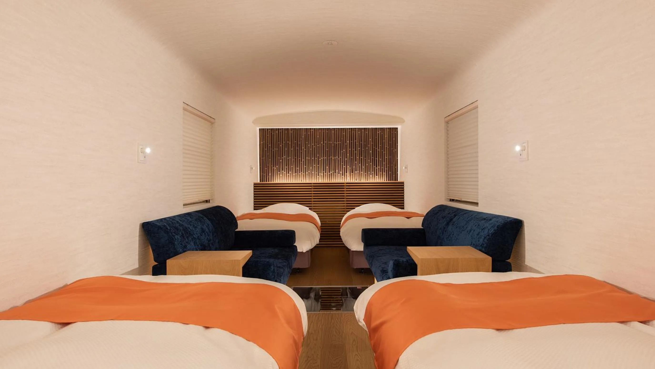 Photo of the whole room, Bed in Shokudo and Hotel Kisyapoppo