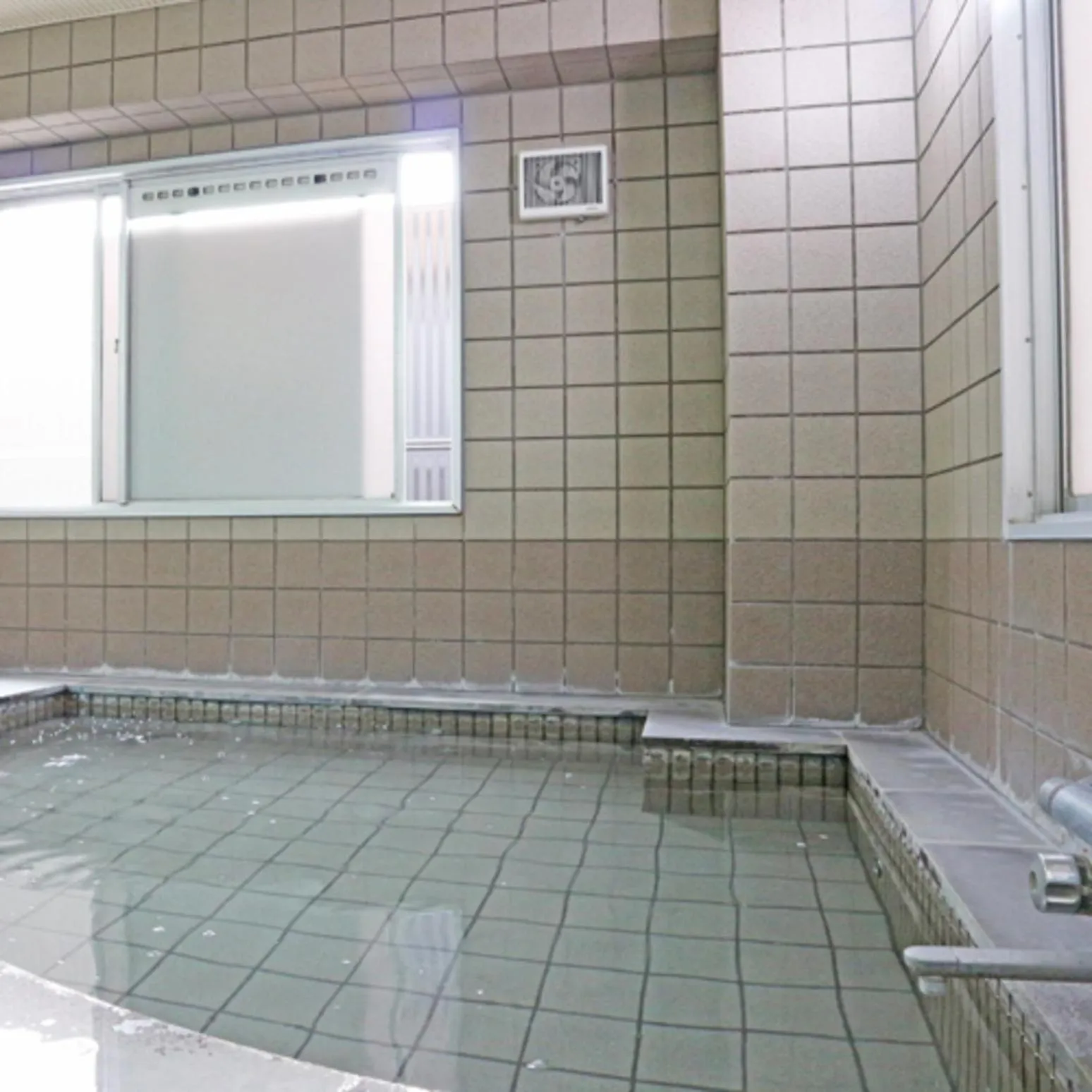 Hot Spring Bath in Shokudo and Hotel Kisyapoppo