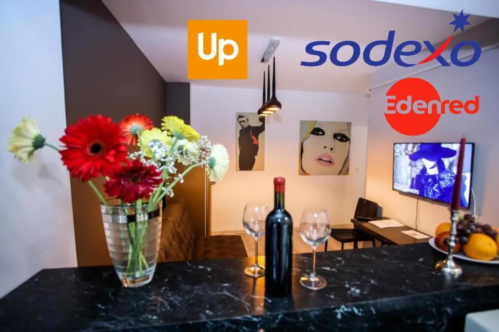 Metropolitan Iassium Apartments