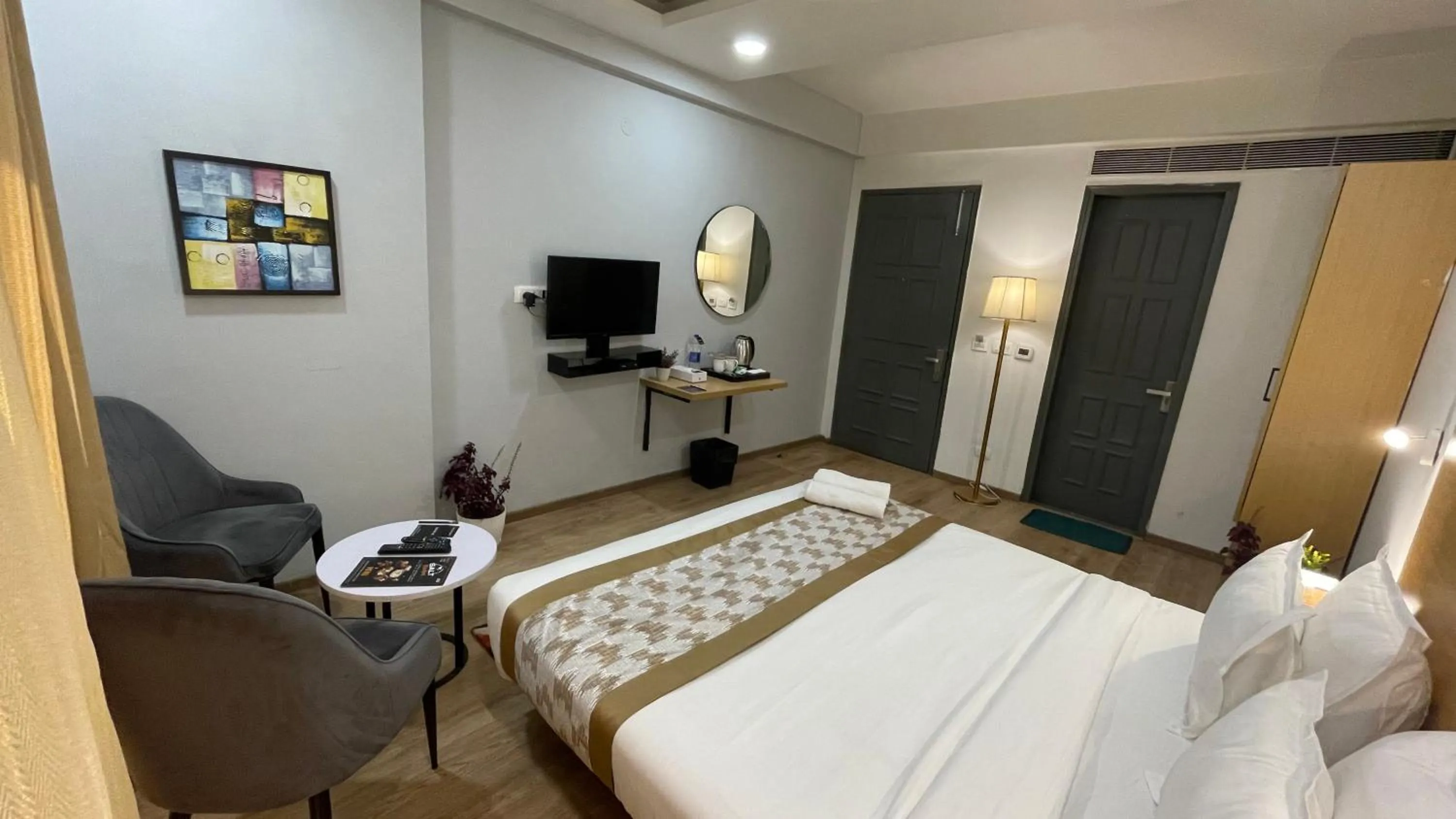 Bed in Saltstayz Express -Medicity Near Medanta Hospital