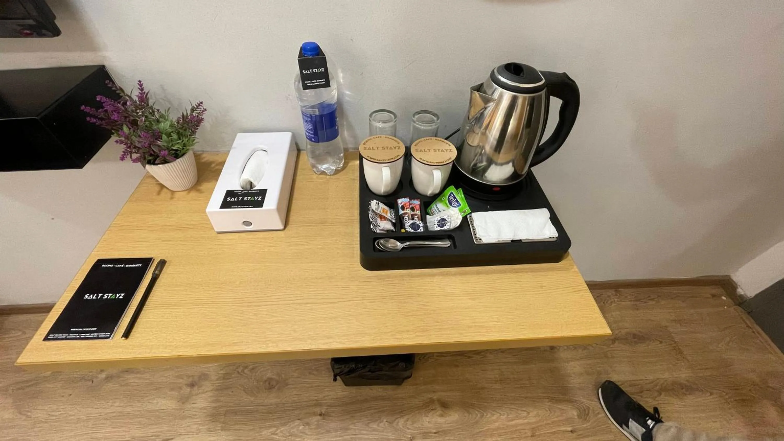 Coffee/tea facilities in Saltstayz Express -Medicity Near Medanta Hospital