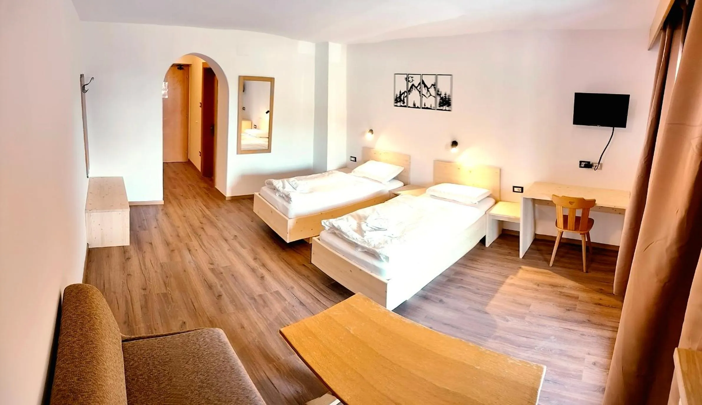 Bed in Alpin Hotel & Restaurant Frara