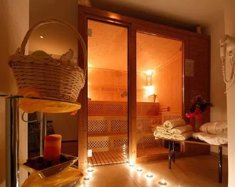 Sauna in Alpin Hotel & Restaurant Frara