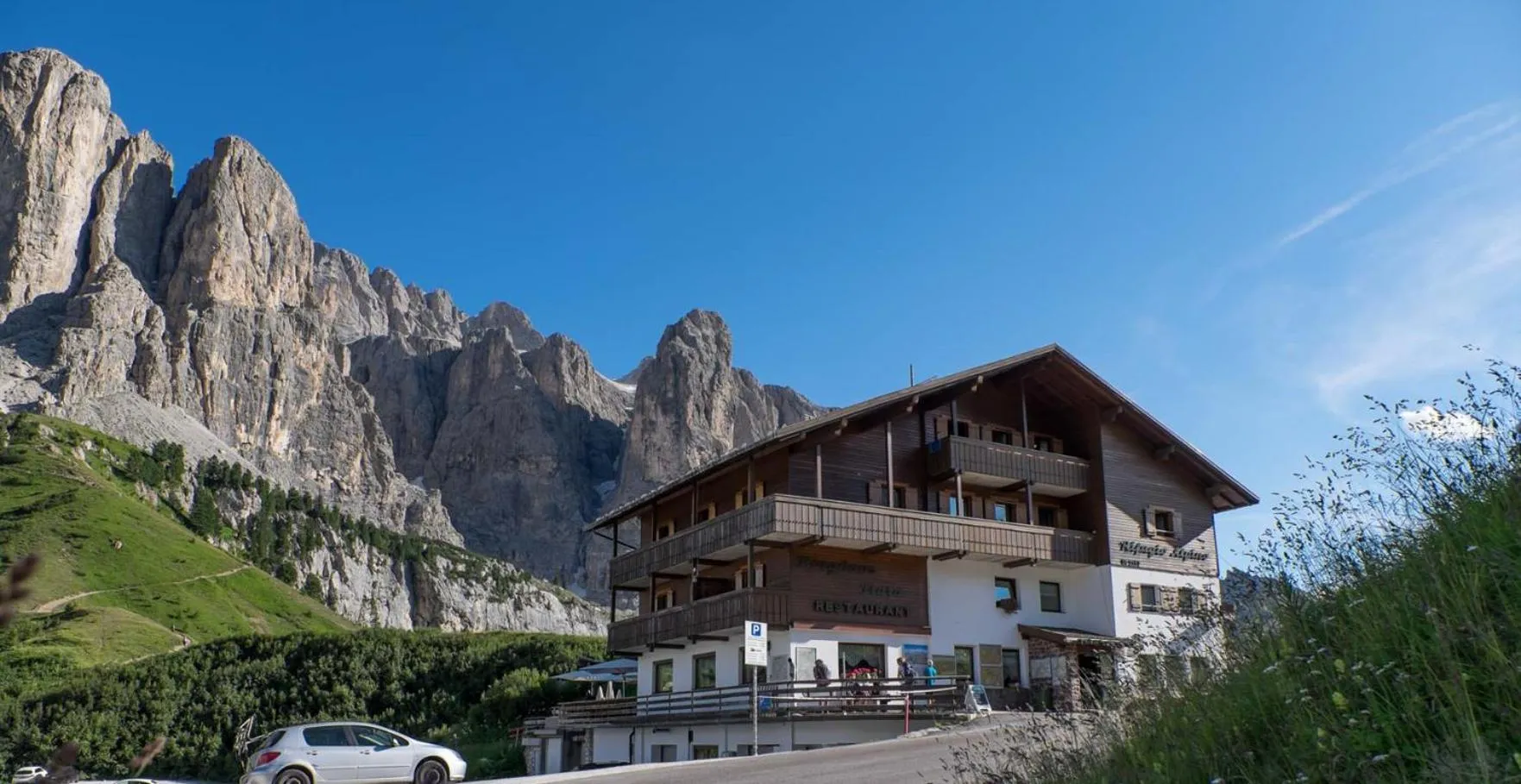 Property building in Alpin Hotel & Restaurant Frara