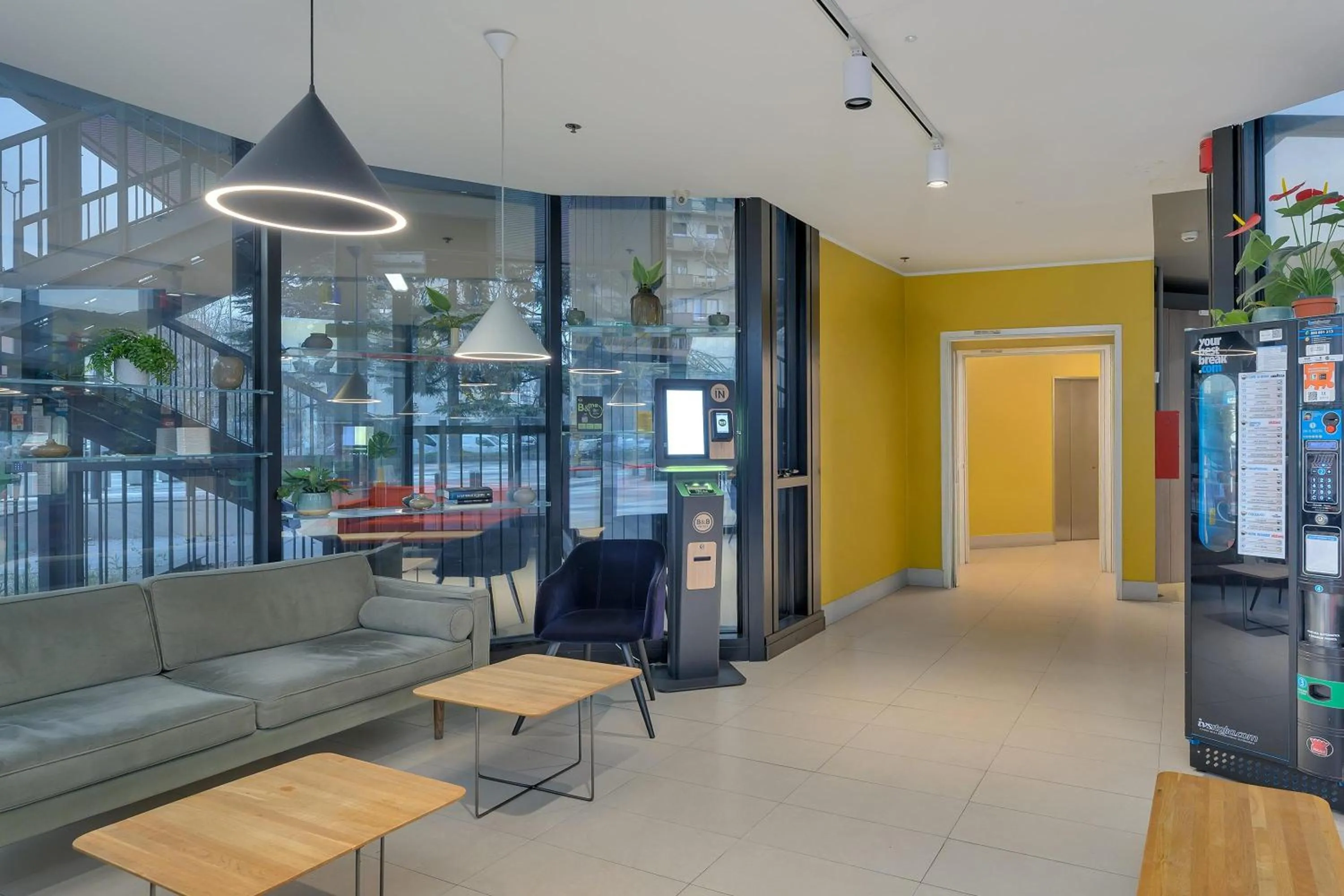 Lobby or reception in B&B Hotel Milano Sesto Marelli