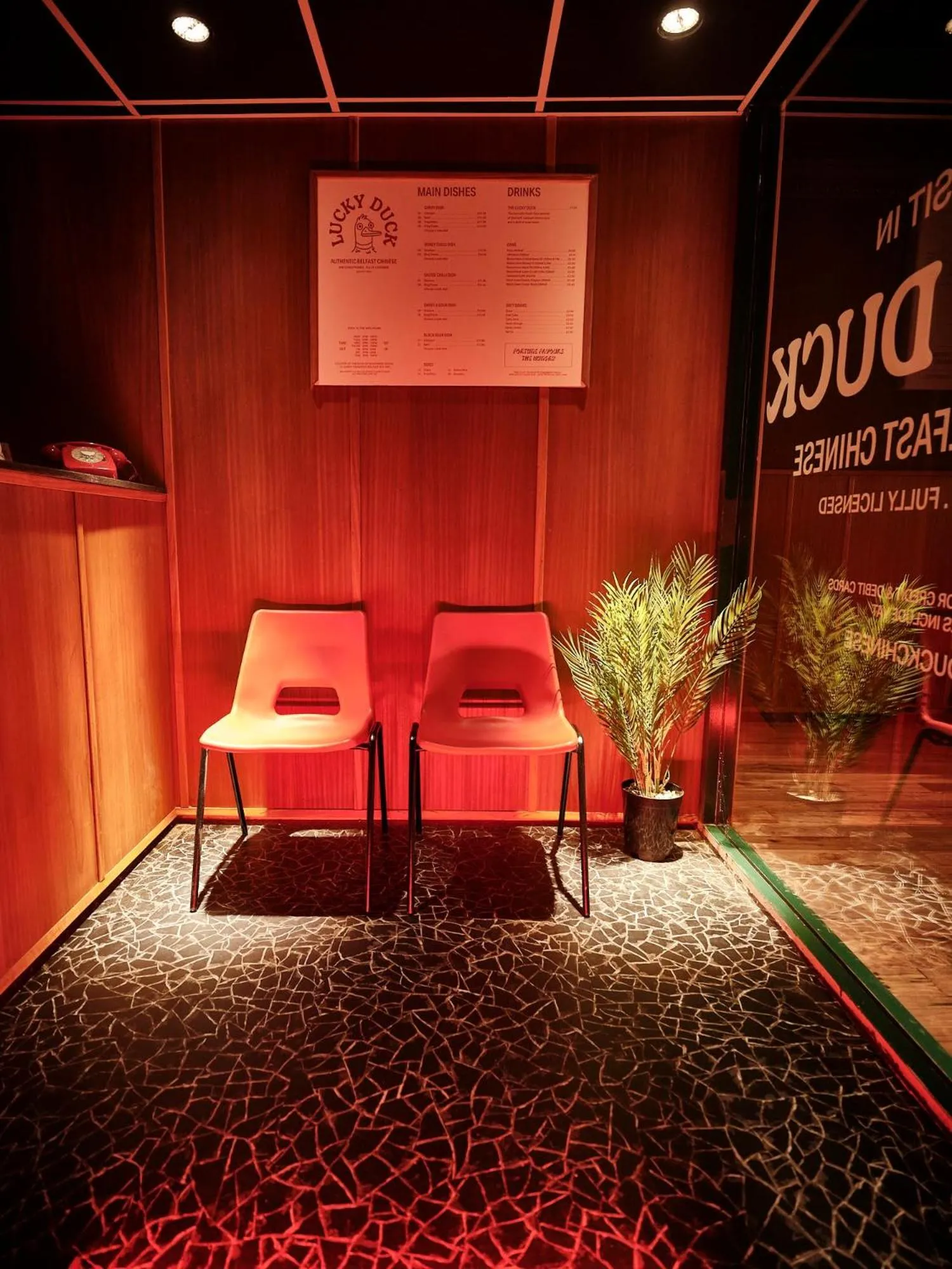 Restaurant/places to eat in The 1852 Hotel - Self Check-in