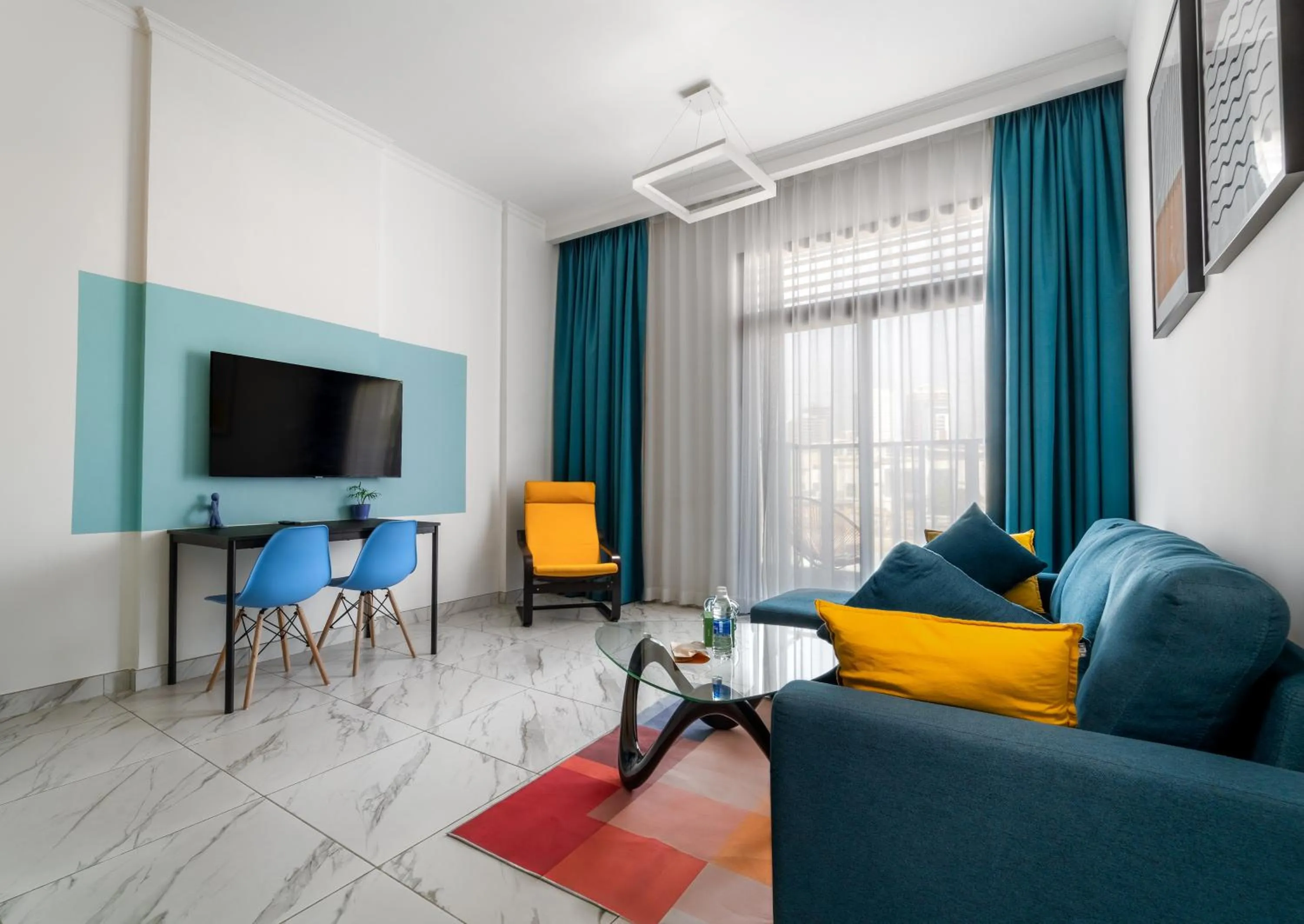 Seating area in Izzzi Life Mint