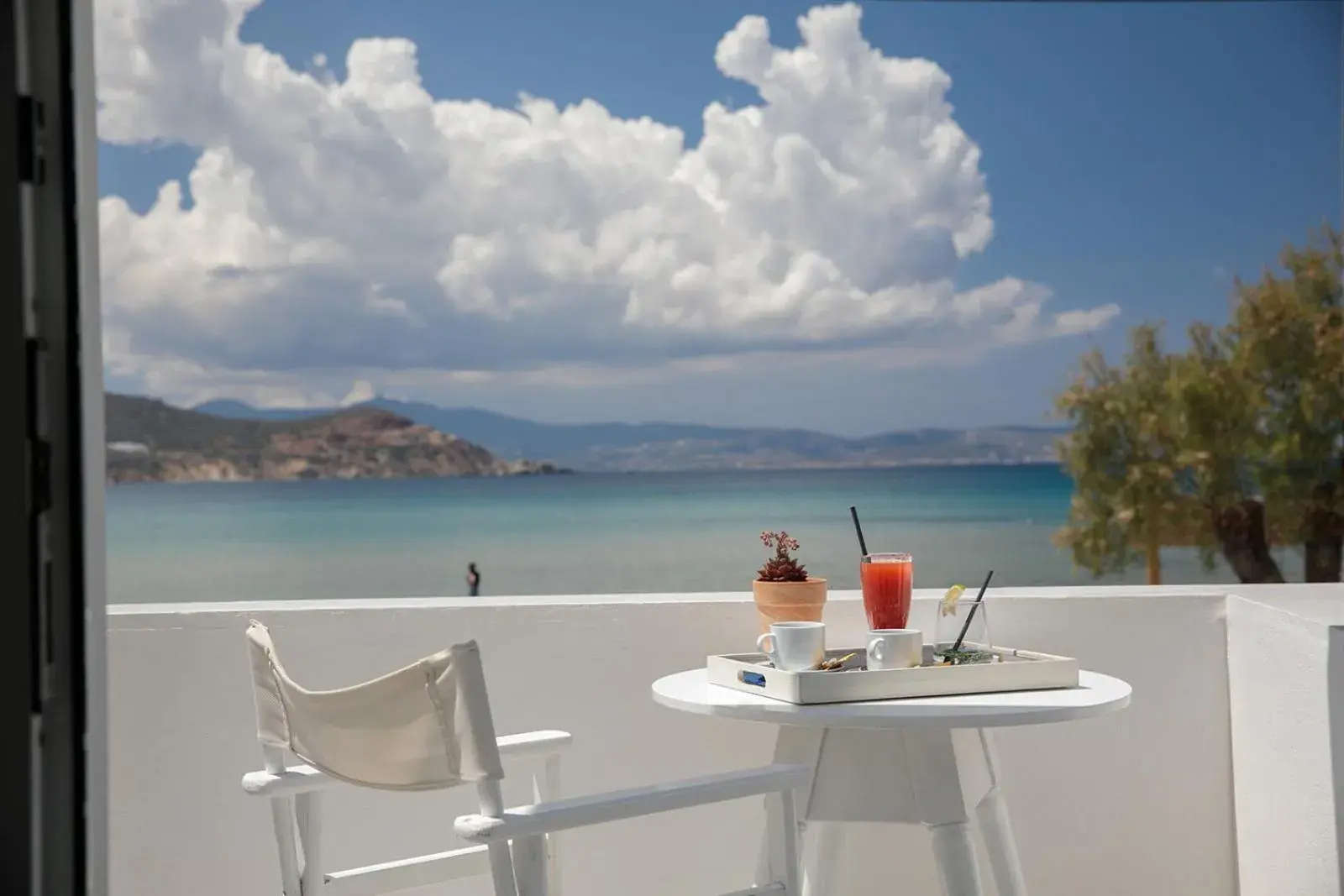 Standard Triple Room with Balcony and Sea View in Ippokampos Beachfront Standard Triple Room with Balcony and Sea View in Ippokampos Beachfront