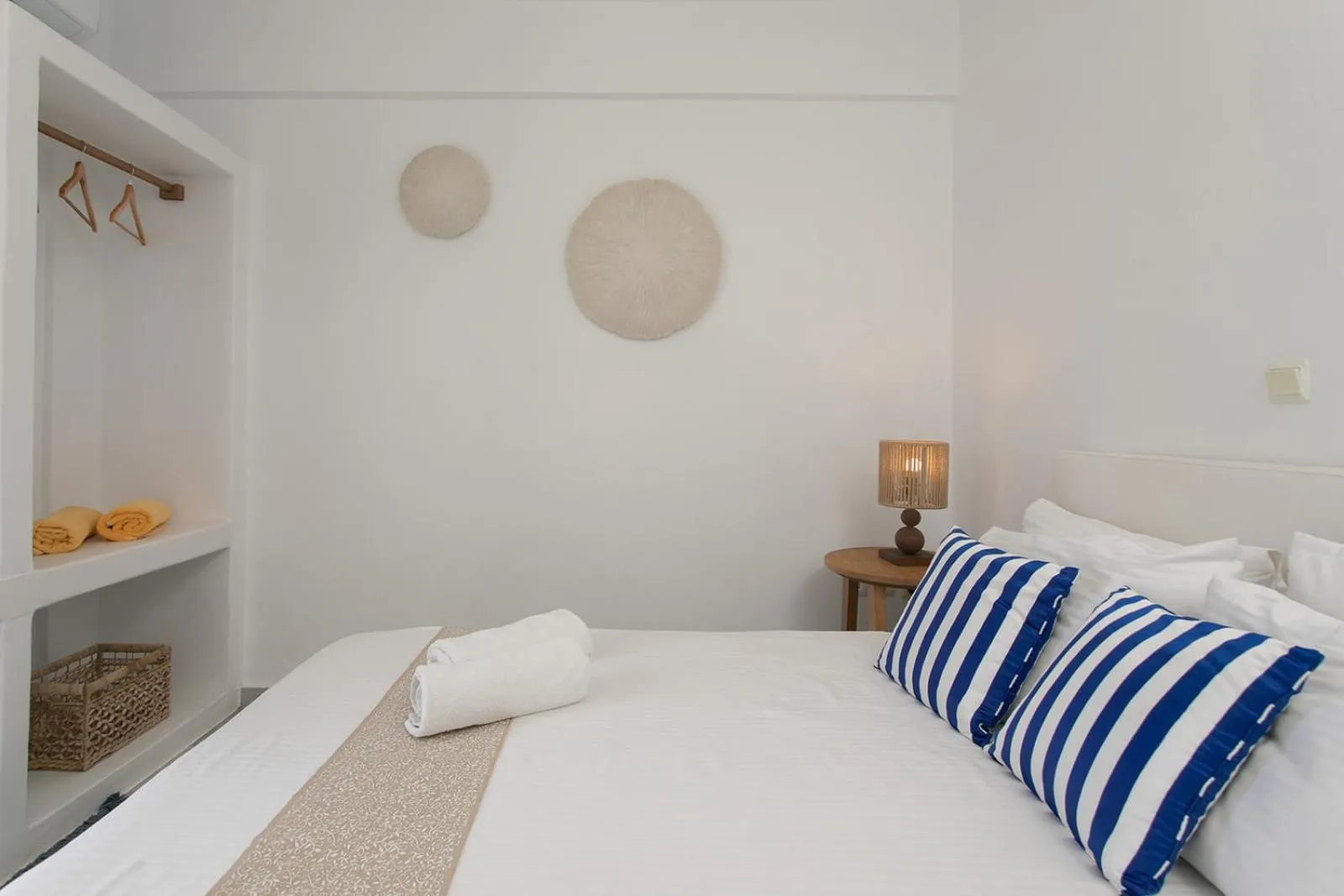 Bed in Ippokampos Beachfront