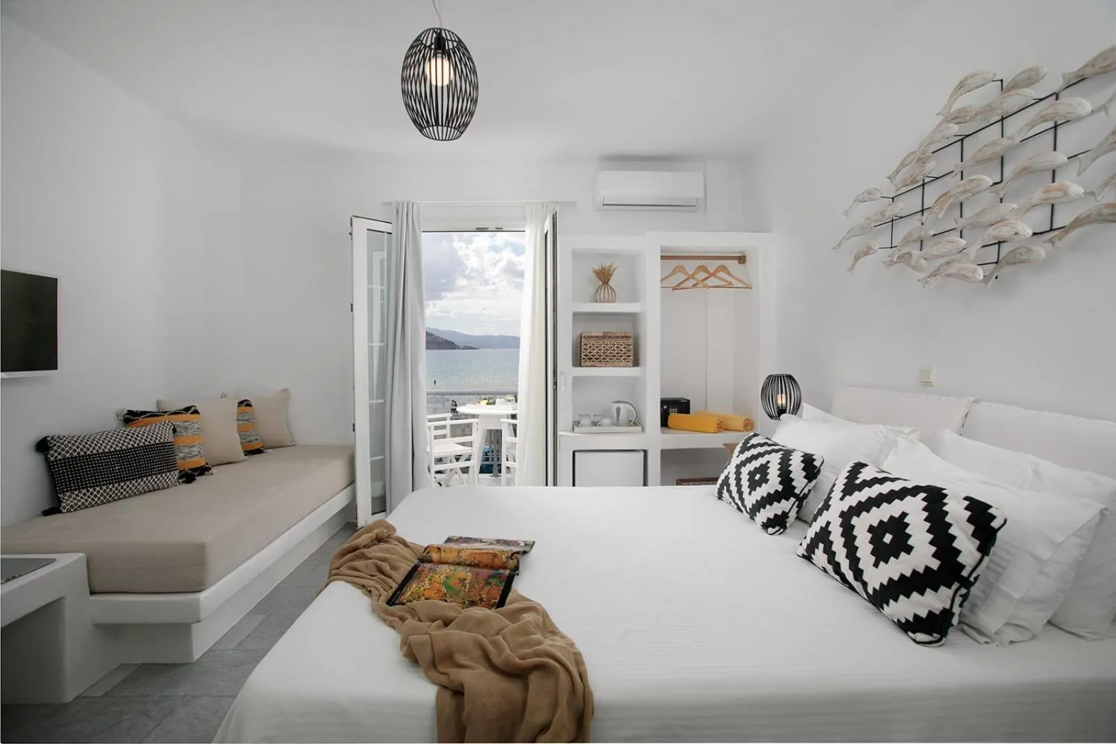 Bed in Ippokampos Beachfront