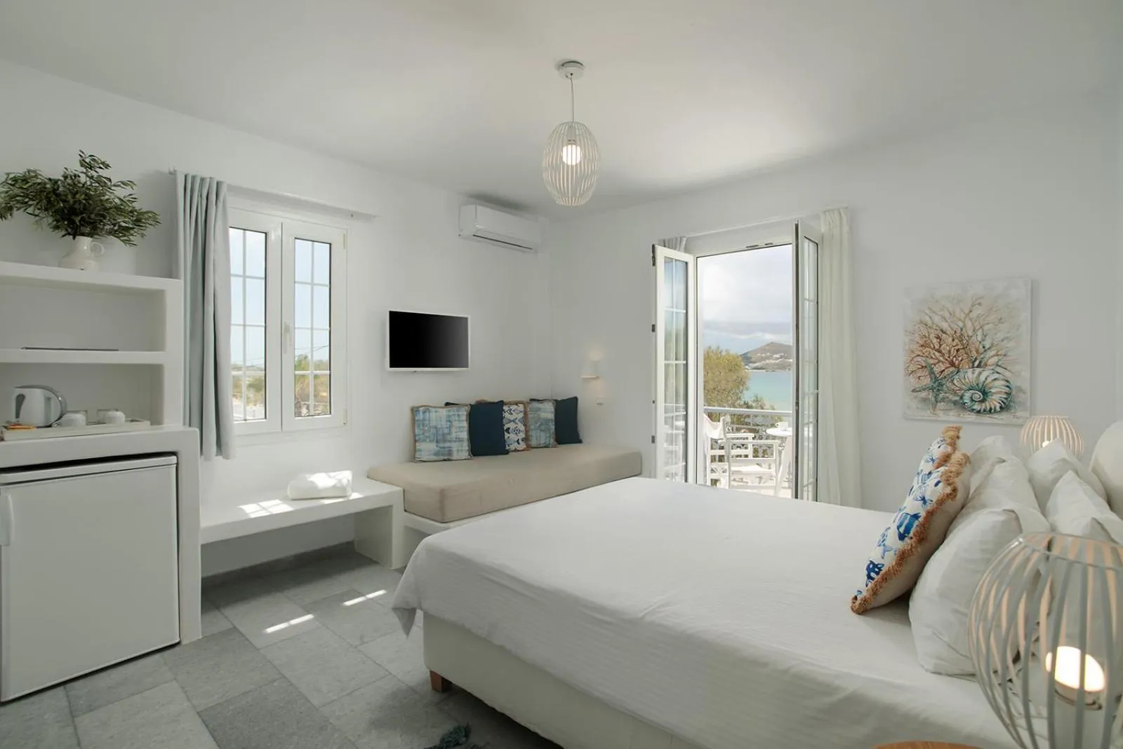 Bed in Ippokampos Beachfront