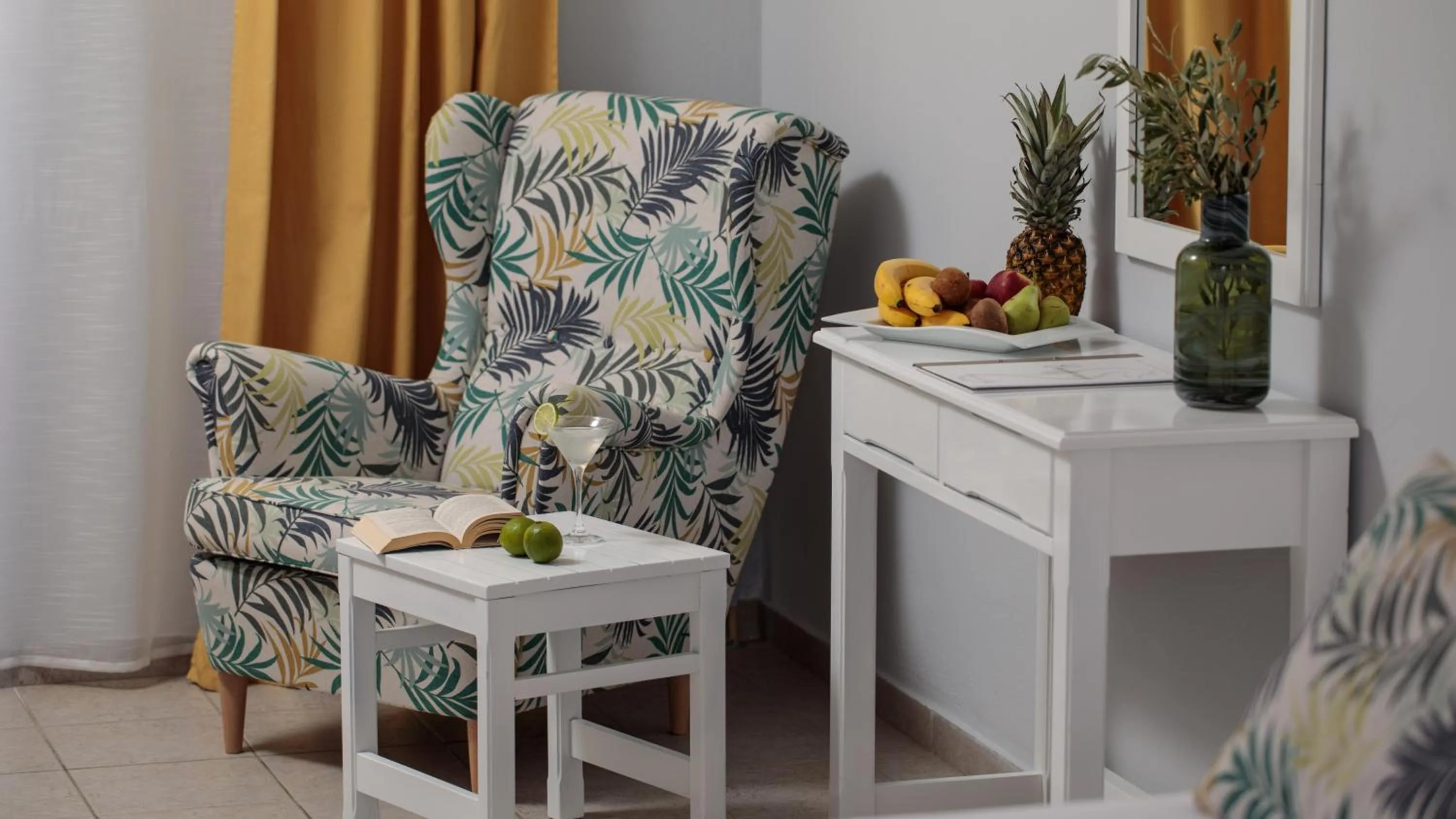 Living room in Ippokampos Beachfront