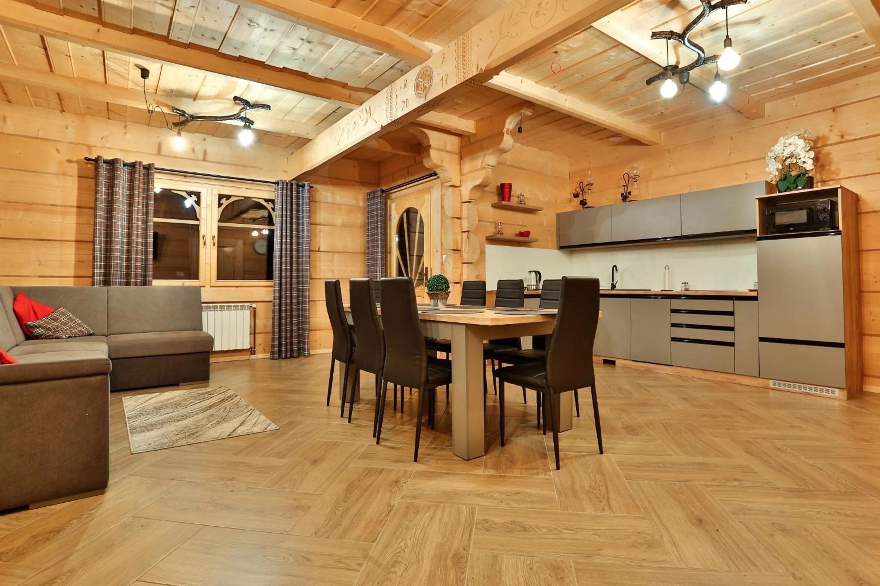 Communal lounge/ TV room in Willa Jarząbek - 5 min do term Szaflary I Gorący Potok