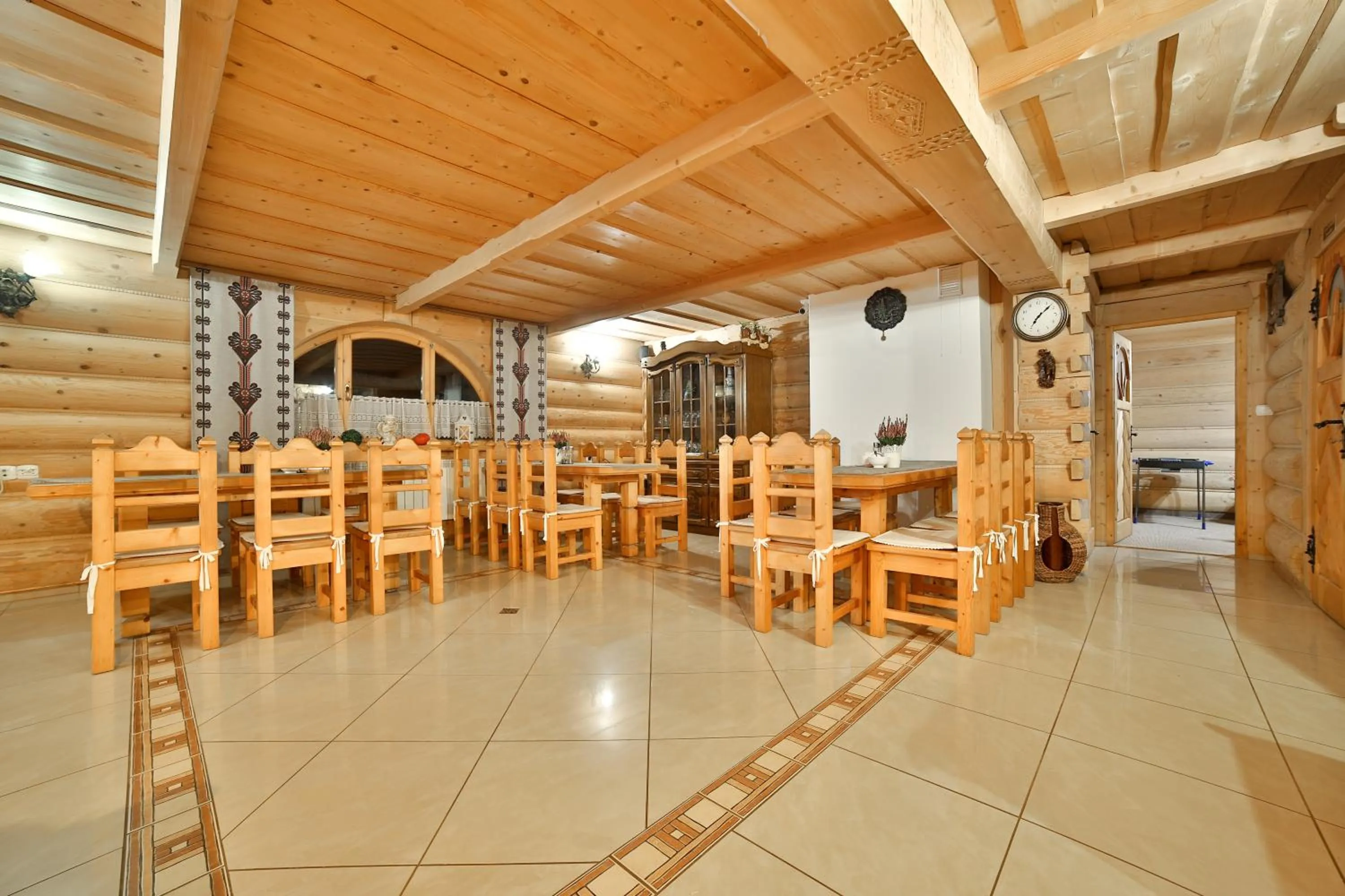 Dining area in Willa Jarząbek - 5 min do term Szaflary I Gorący Potok