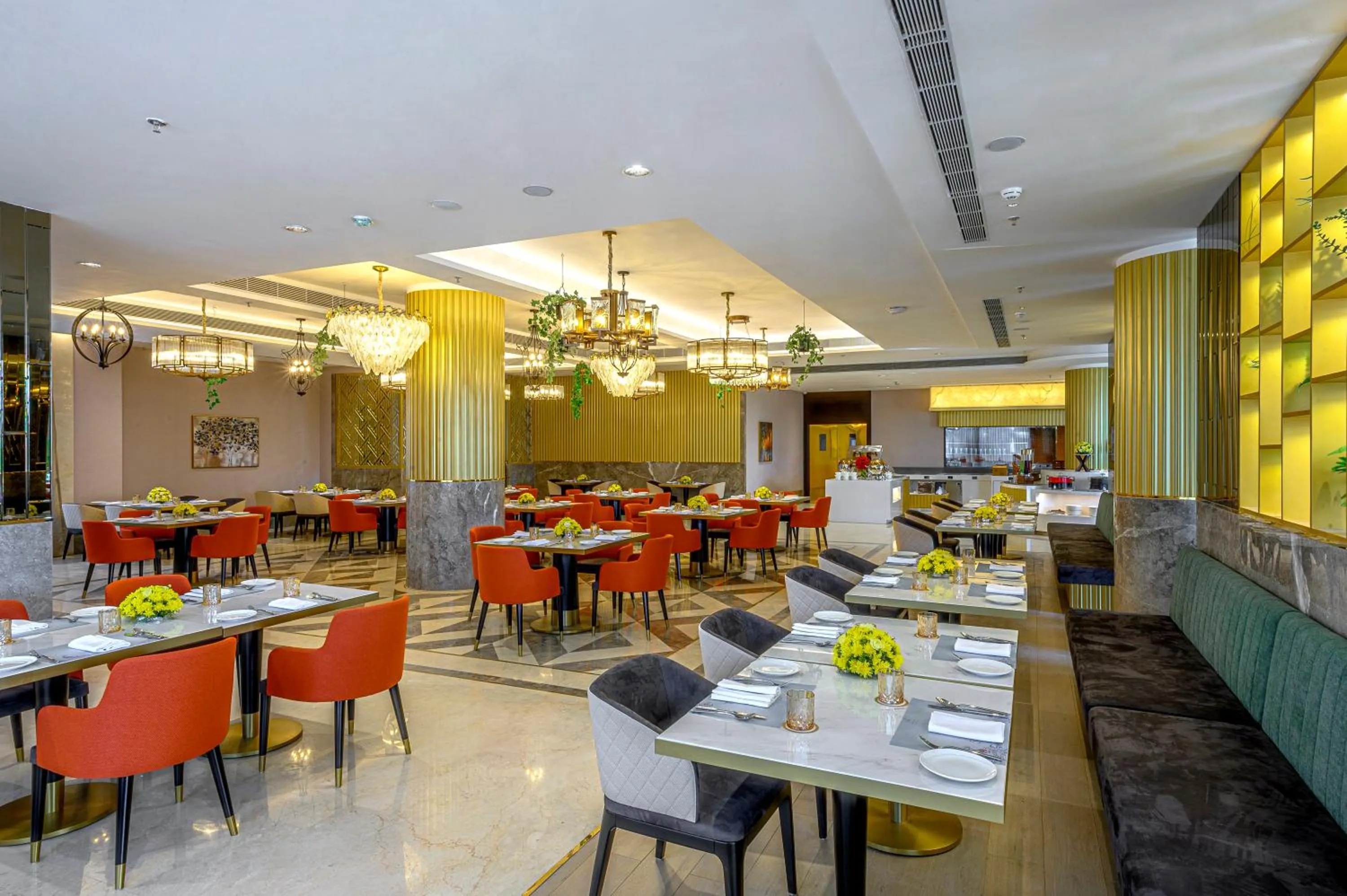 Restaurant/places to eat in Taj Gandhinagar Resort and Spa