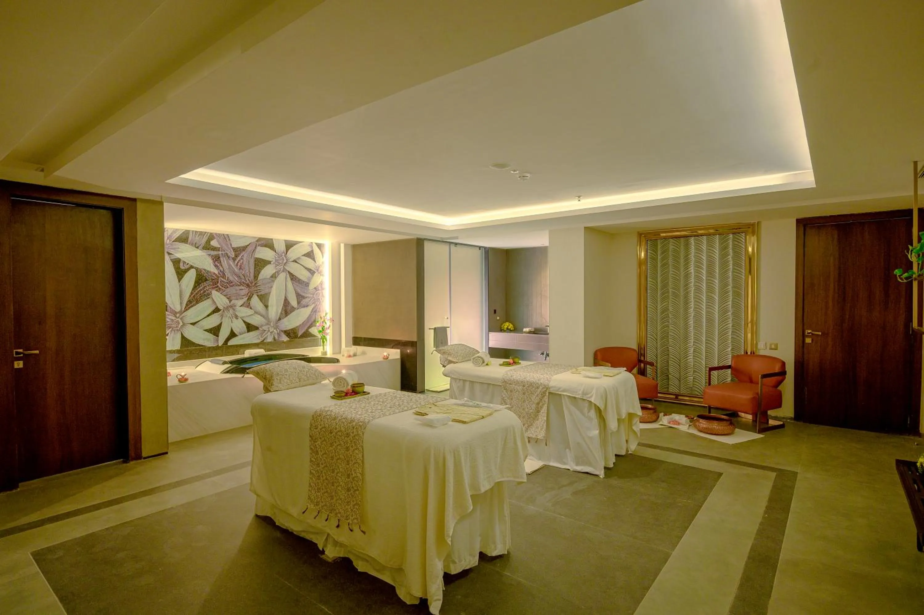Spa and wellness centre/facilities, Bed in Taj Gandhinagar Resort and Spa