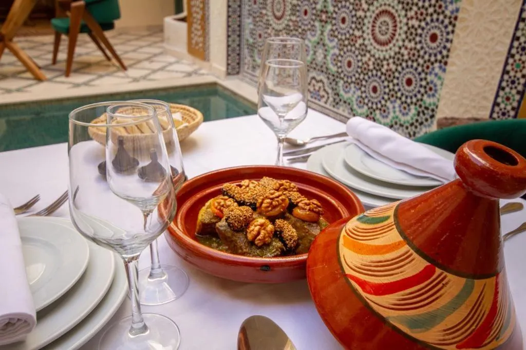Restaurant/places to eat in Riad Jalina