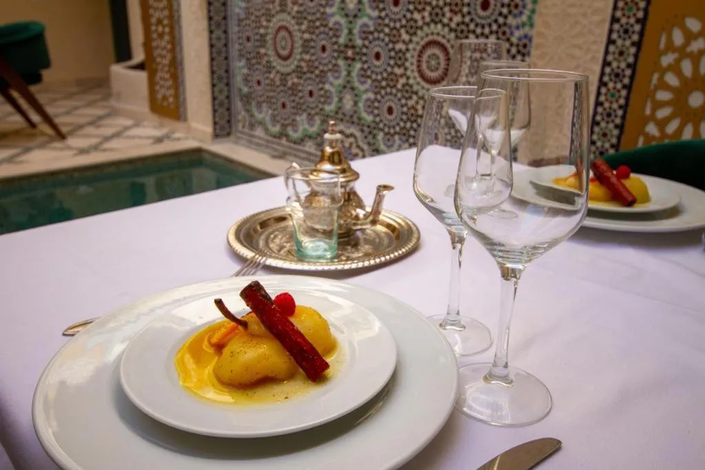 Restaurant/places to eat in Riad Jalina