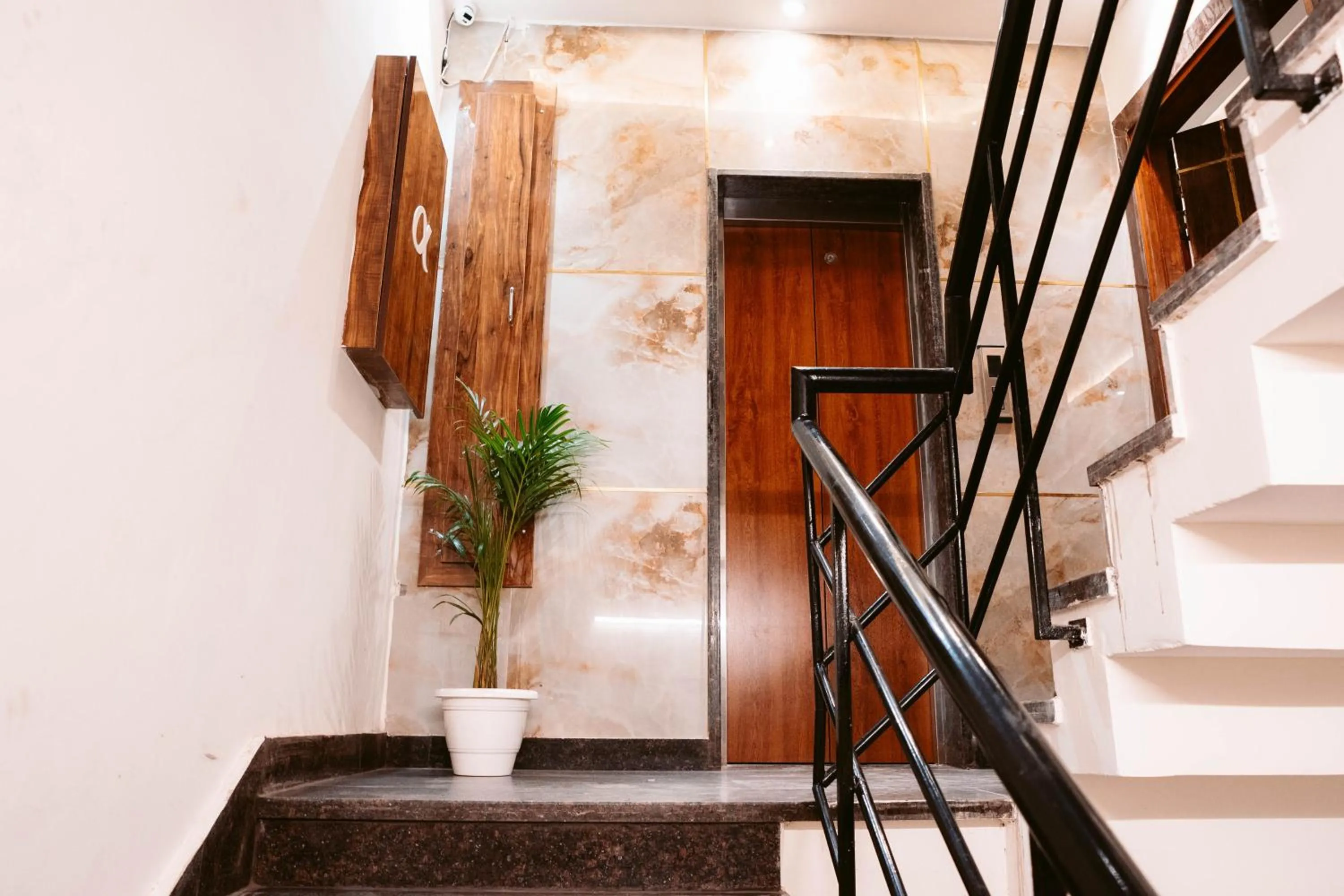 Property building in FlxHo Duo - Serviced Apartment & Rooms - Golf Course Road