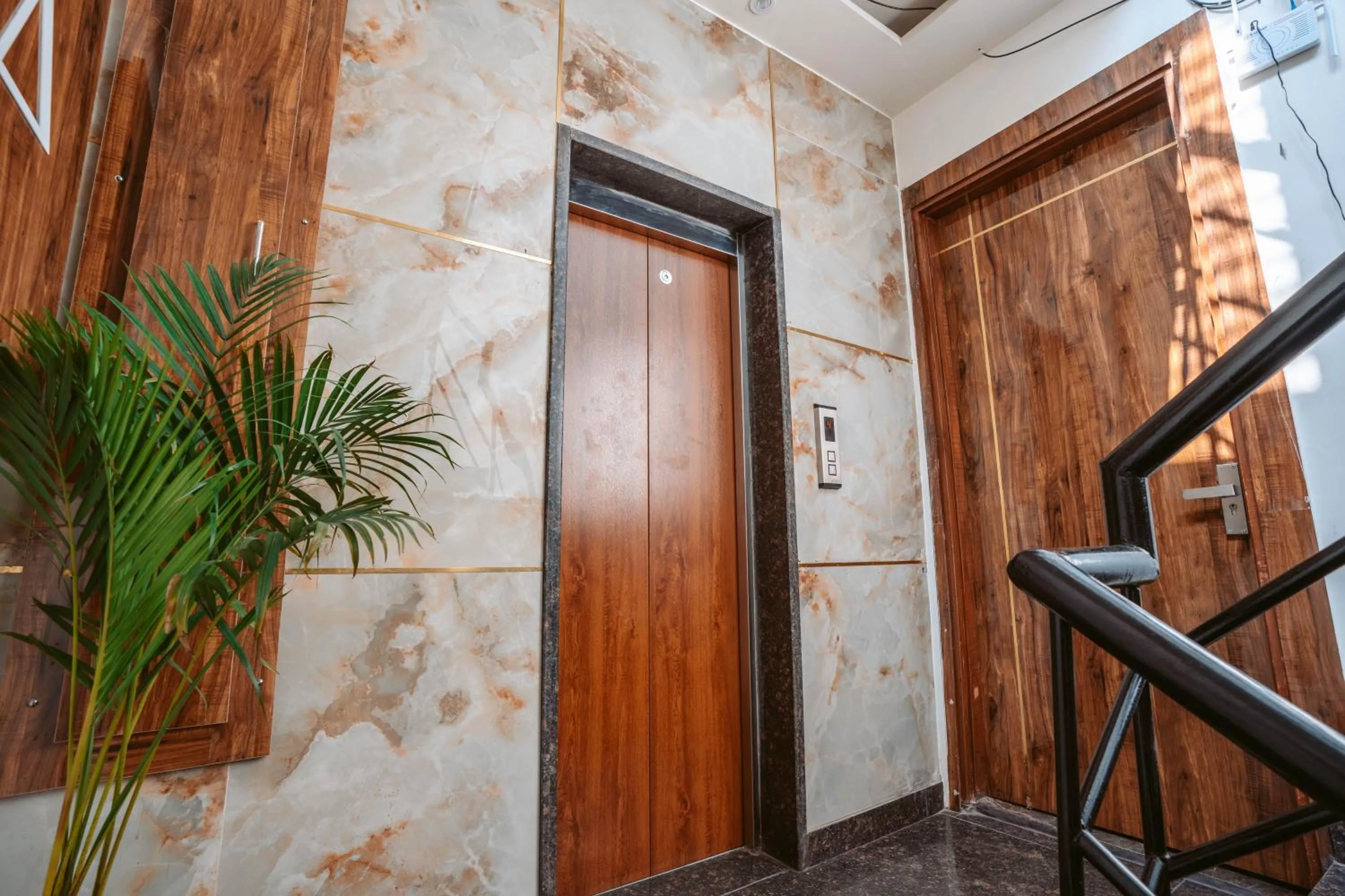 Property building in FlxHo Duo - Serviced Apartment & Rooms - Golf Course Road