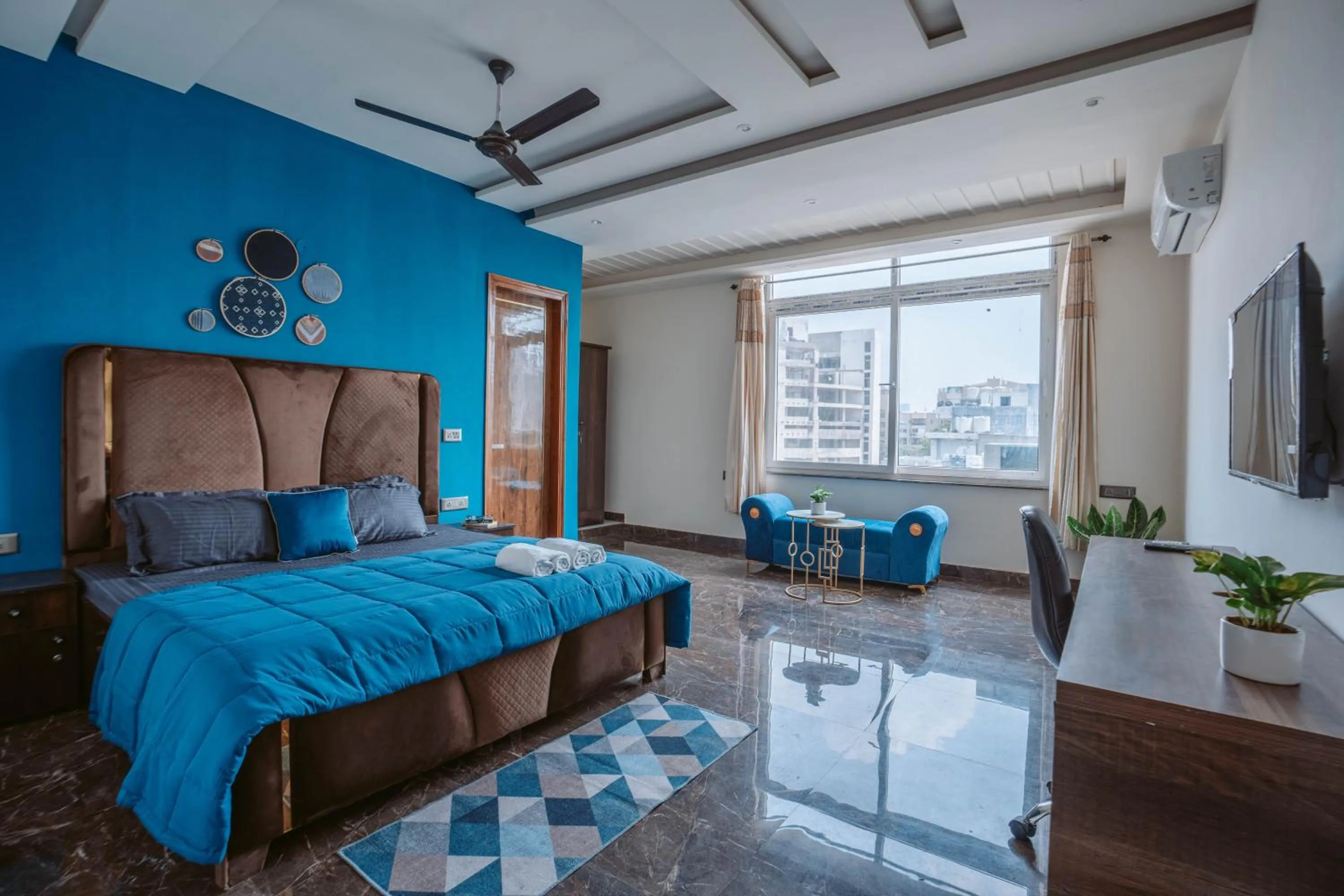 Bed in FlxHo Duo - Serviced Apartment & Rooms - Golf Course Road