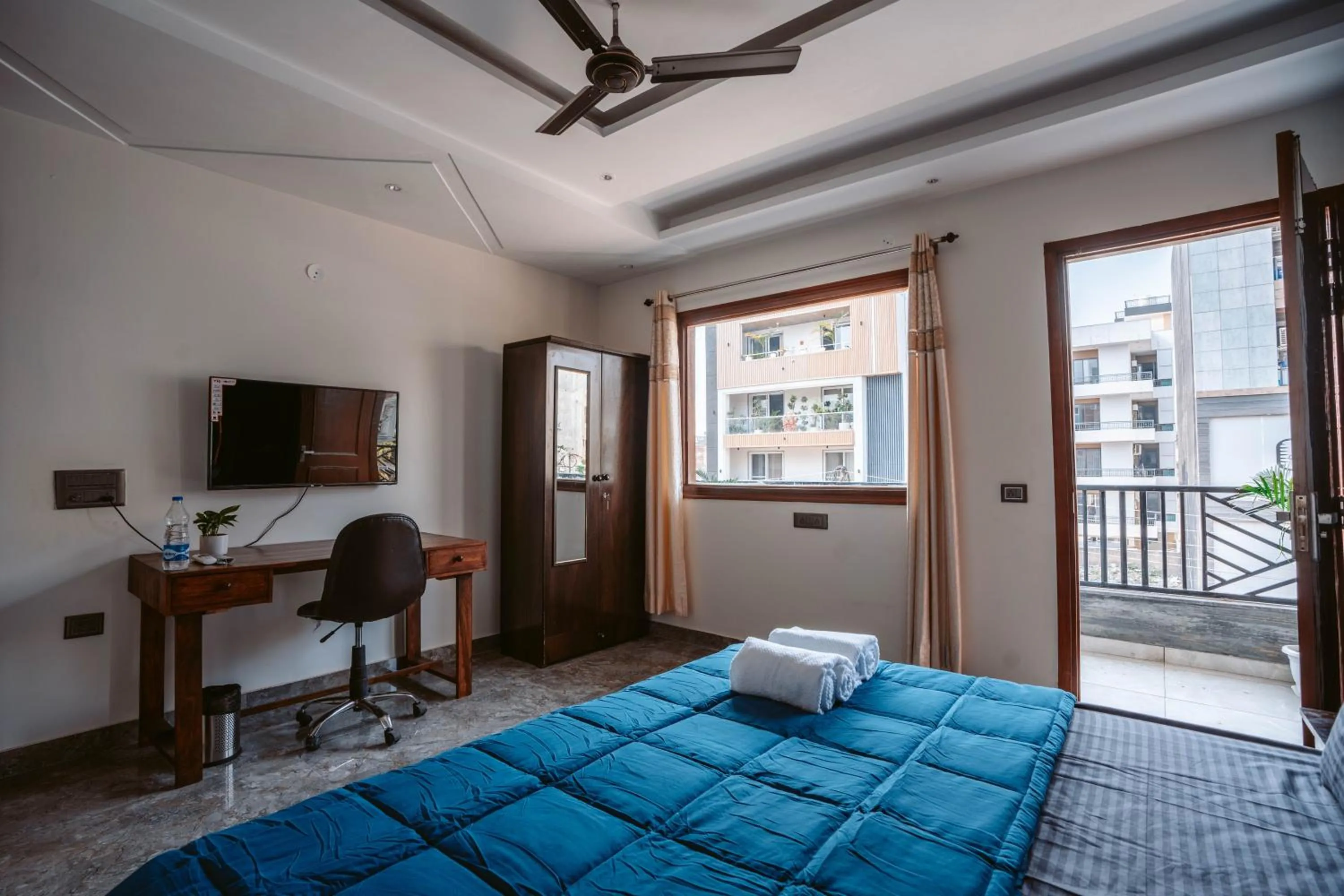 Bedroom in FlxHo Duo - Serviced Apartment & Rooms - Golf Course Road