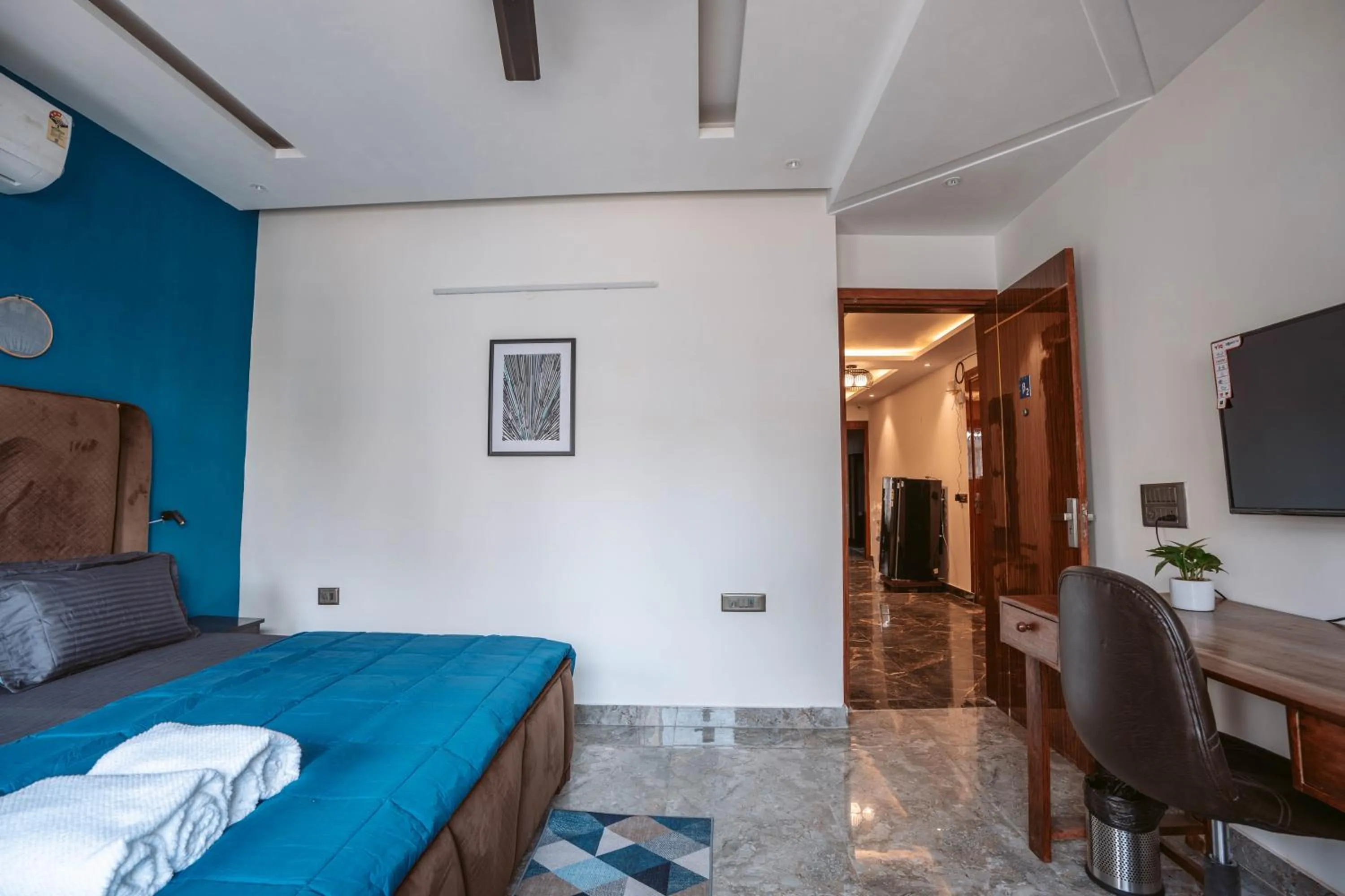 Bedroom in FlxHo Duo - Serviced Apartment & Rooms - Golf Course Road