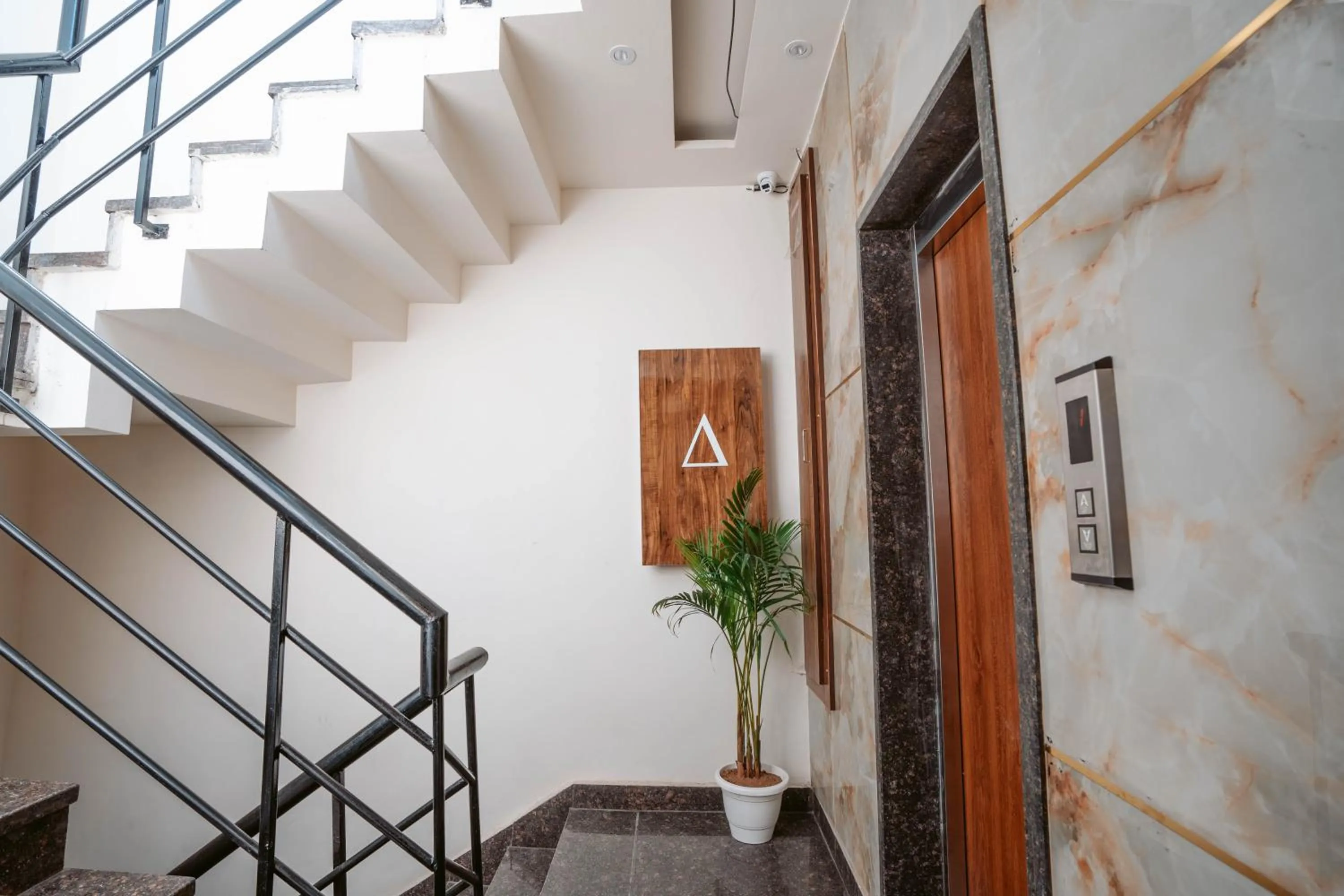 Property building in FlxHo Duo - Serviced Apartment & Rooms - Golf Course Road