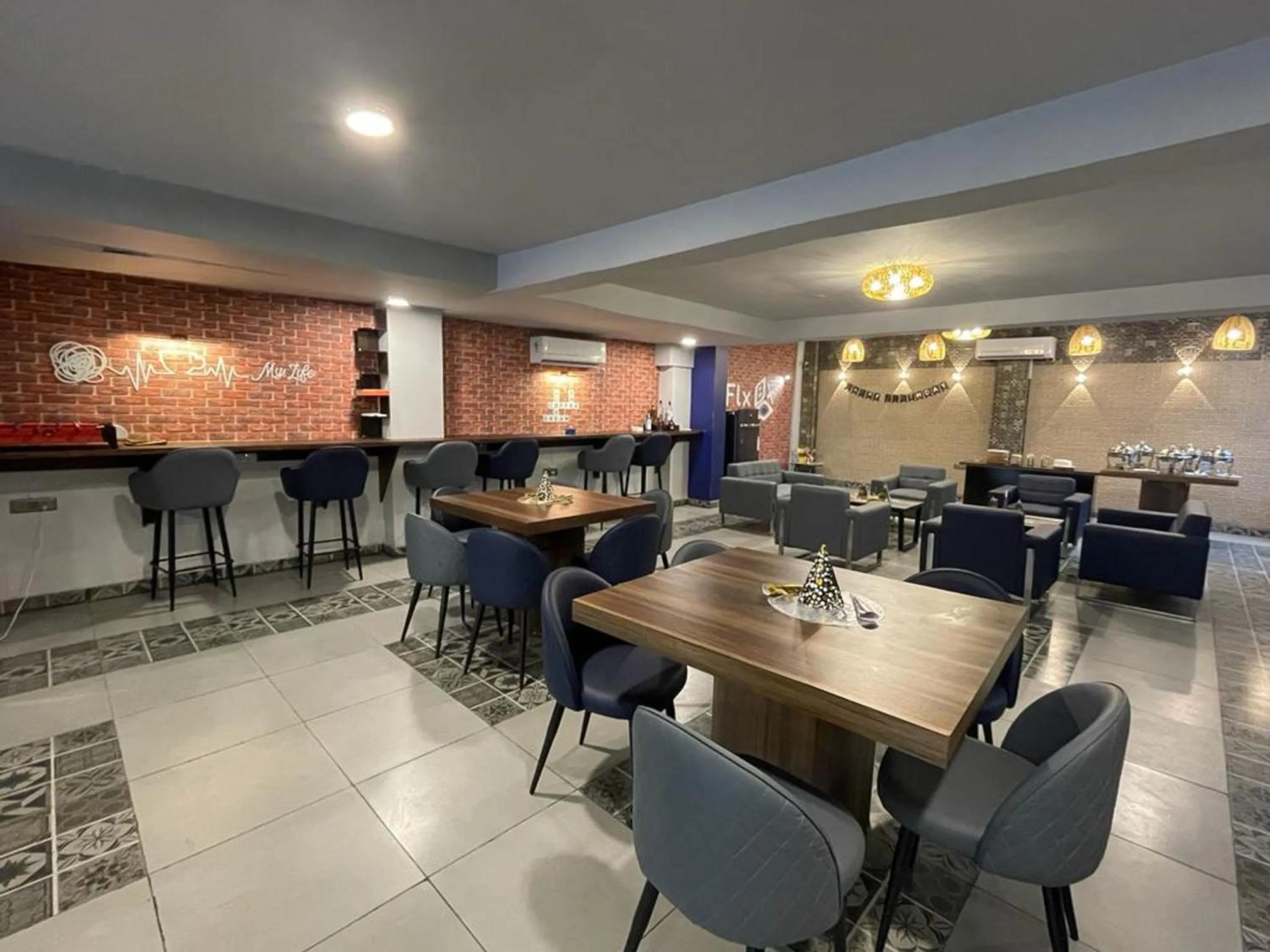 Coffee/tea facilities in FlxHo Duo - Serviced Apartment & Rooms - Golf Course Road