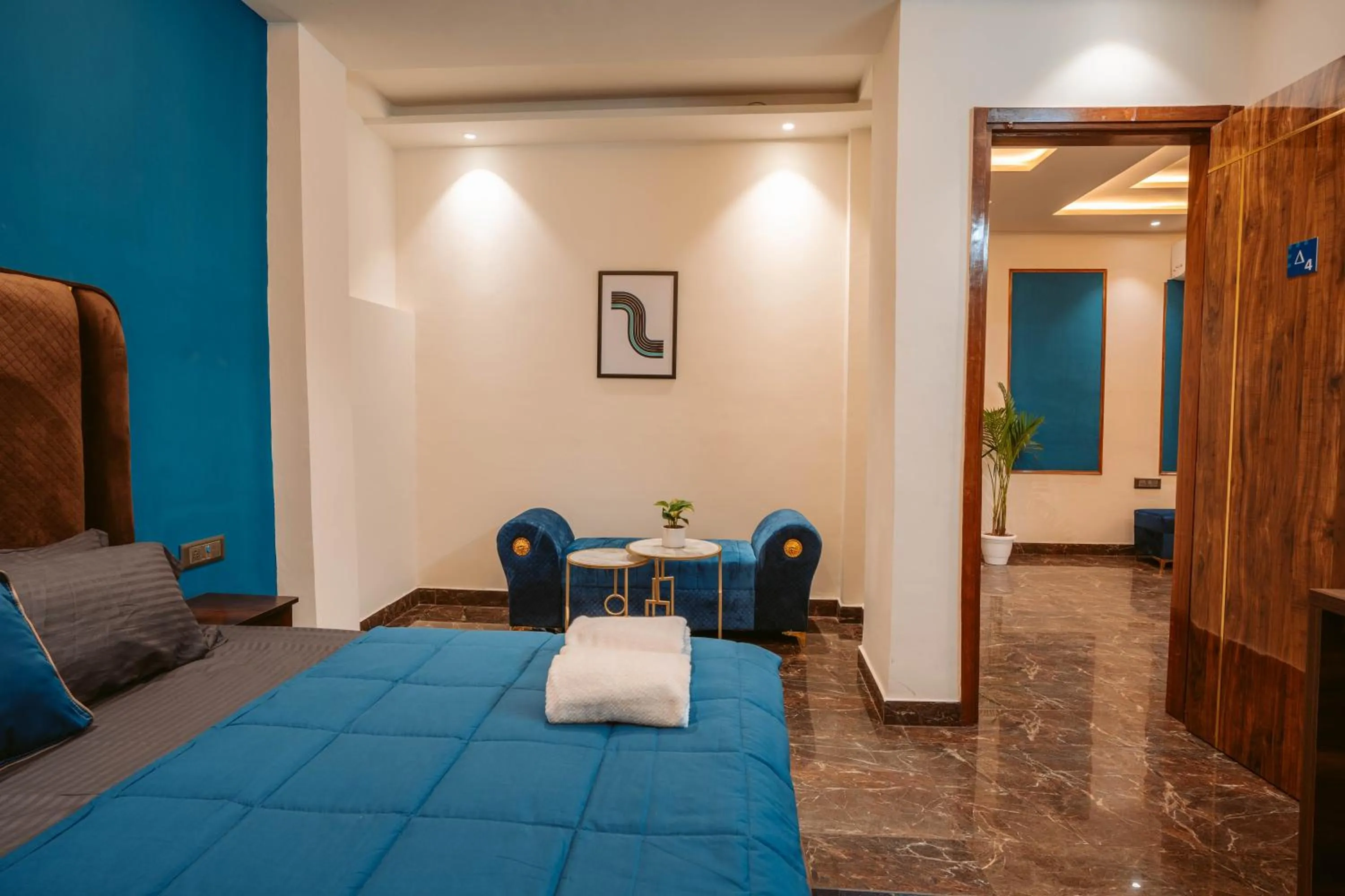 Bed in FlxHo Duo - Serviced Apartment & Rooms - Golf Course Road