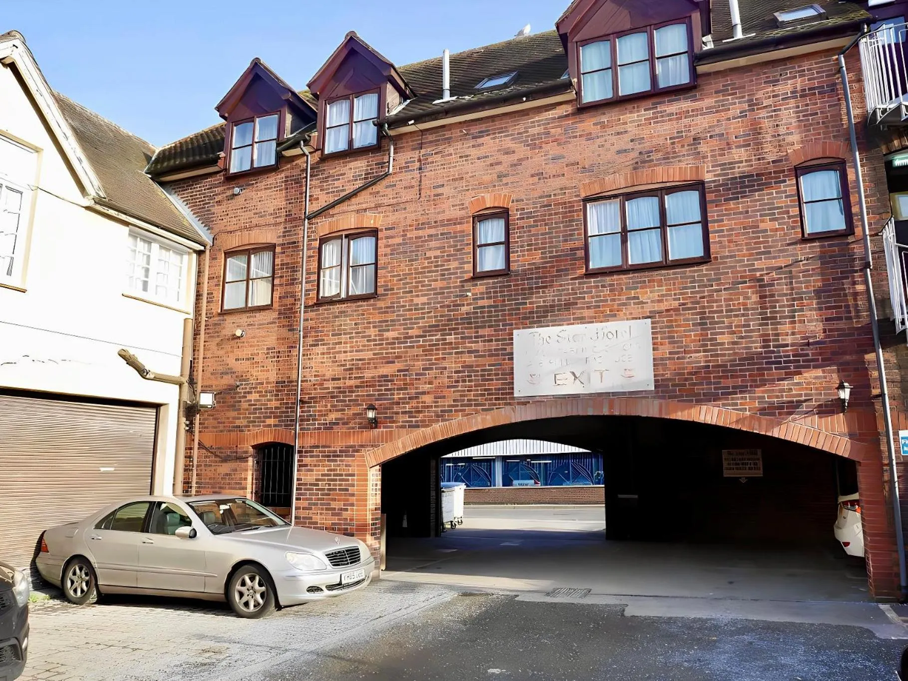 Parking in The Star Hotel