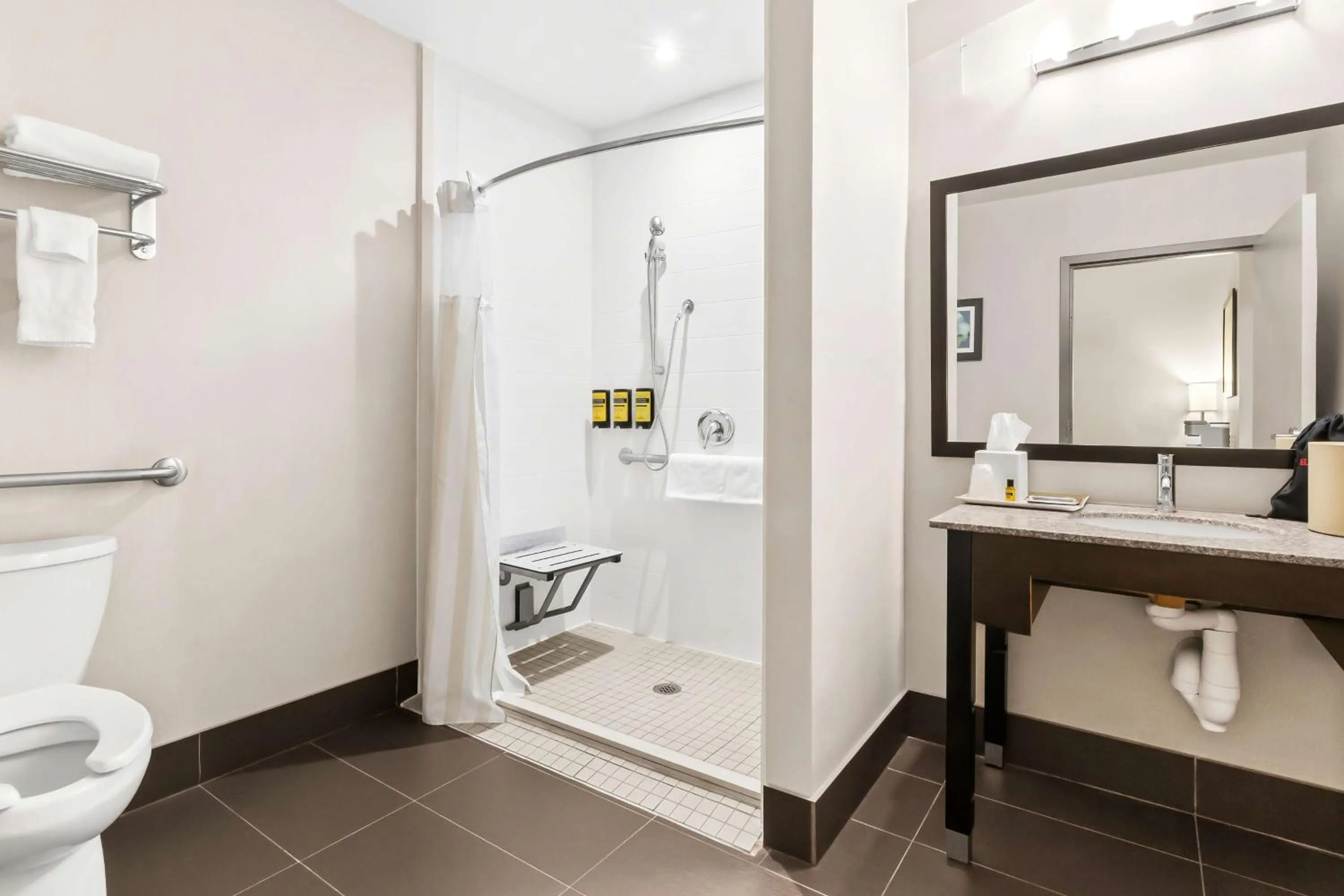 Bathroom in Best Western Plus Fergus Hotel