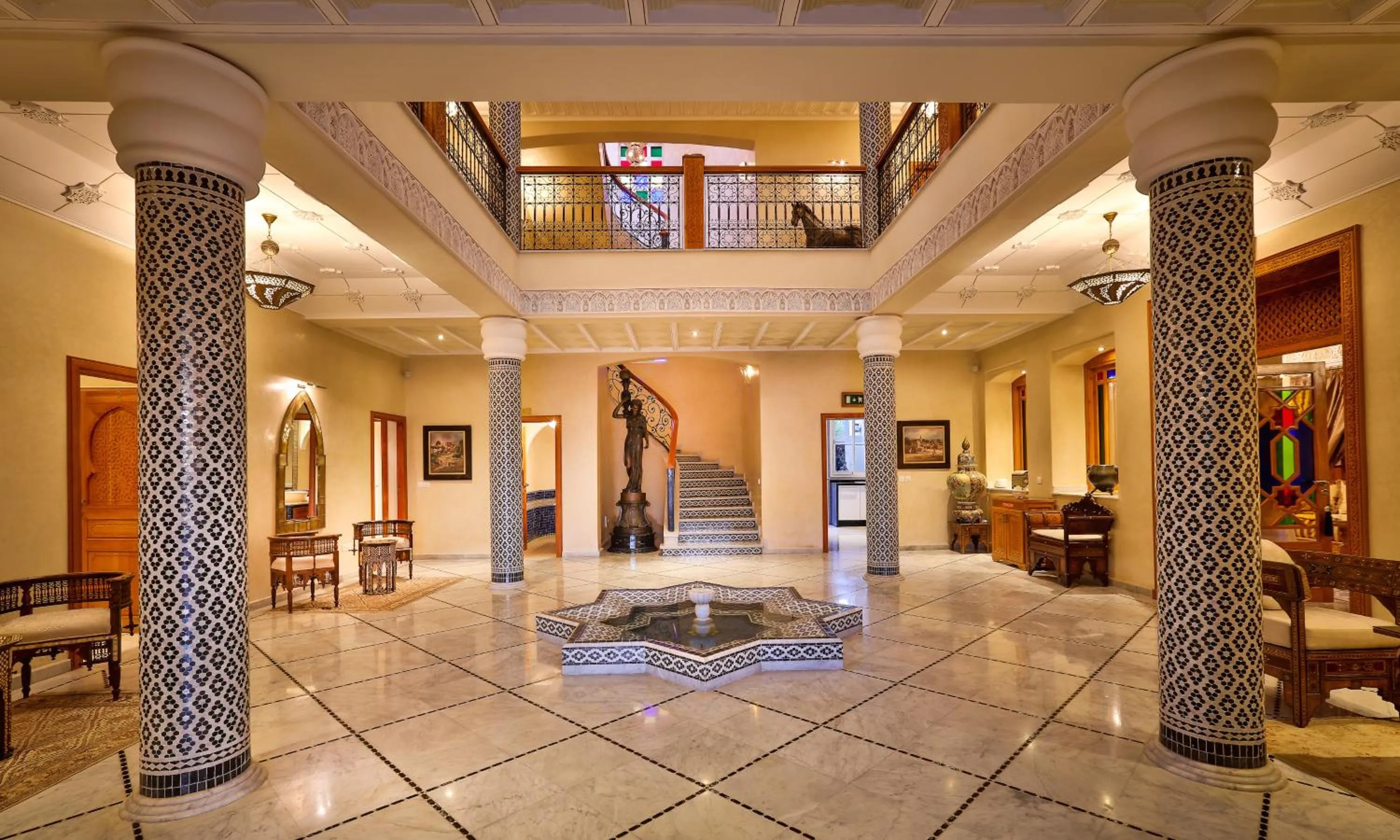 Patio in Palais Amador