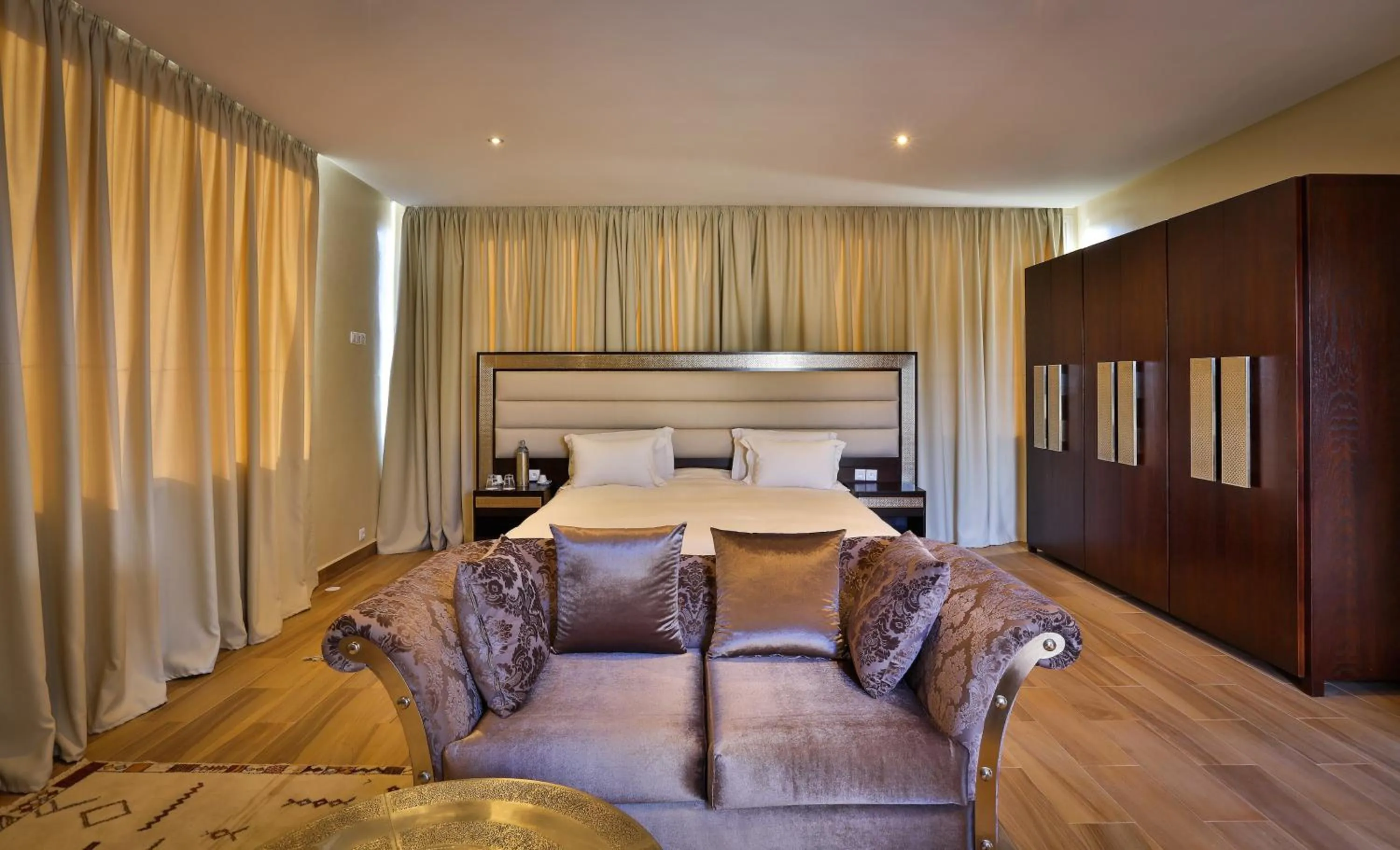 Photo of the whole room in Palais Amador