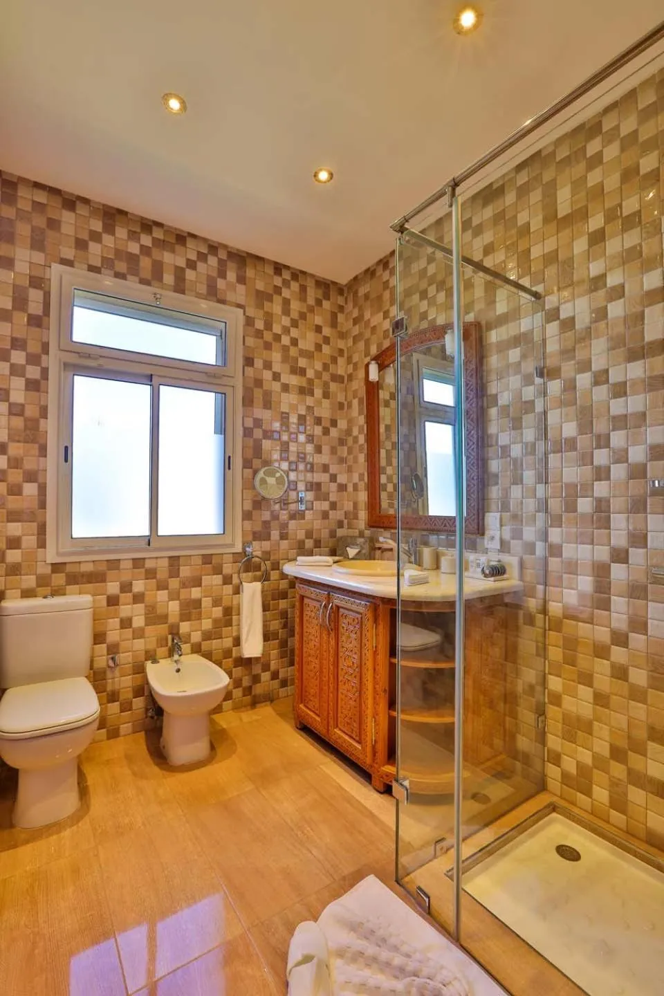 Shower in Palais Amador