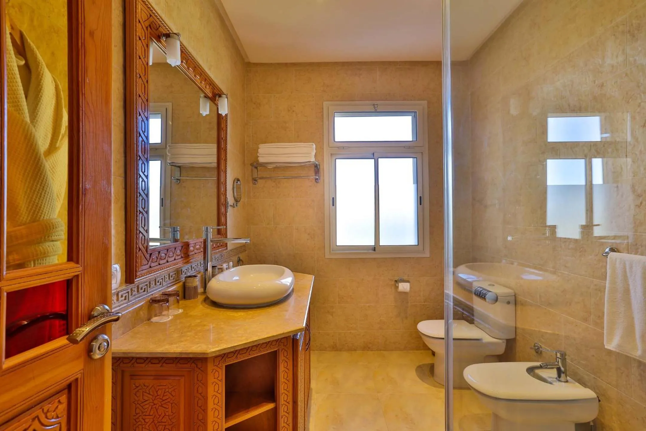 Shower in Palais Amador