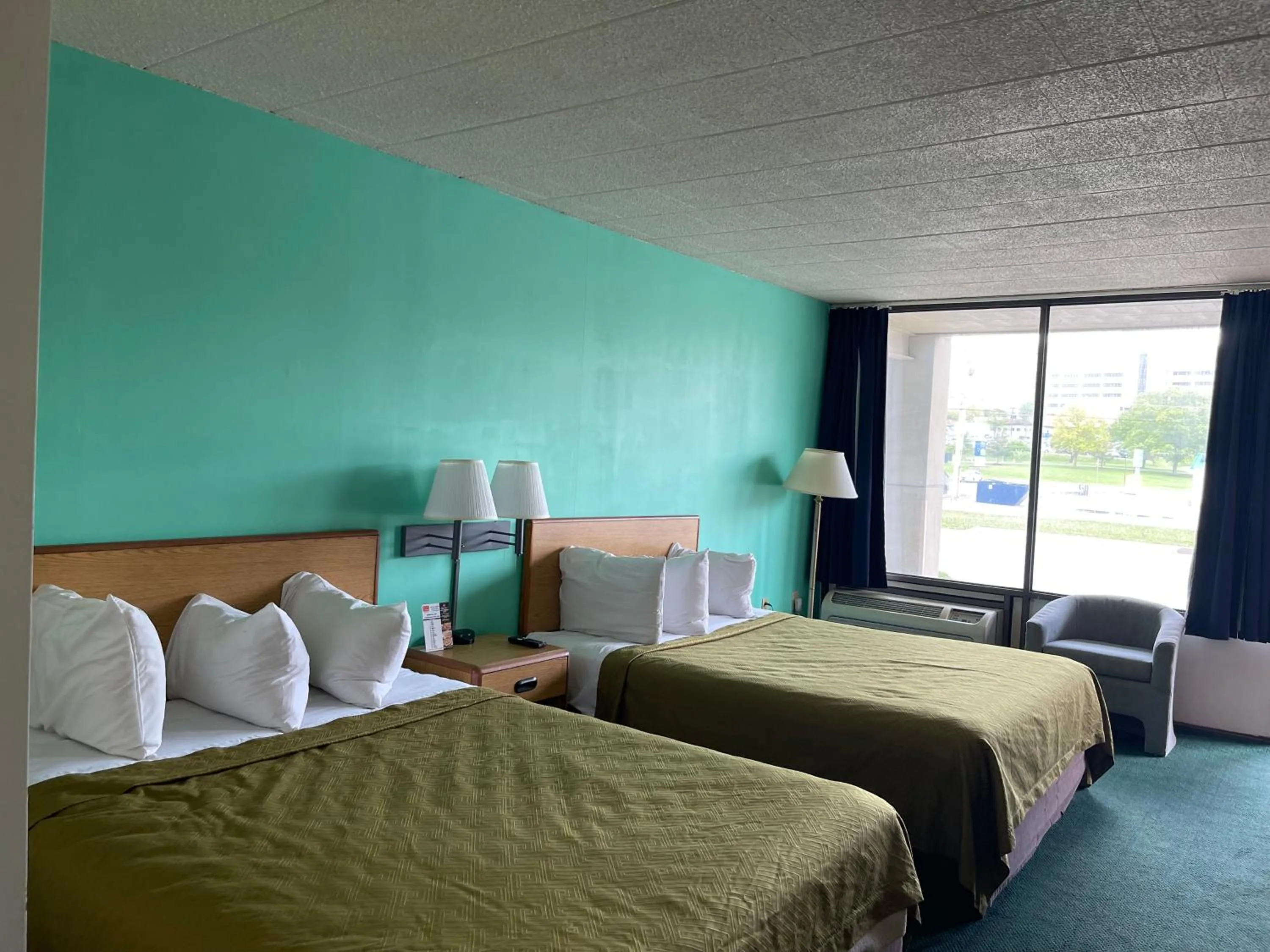 Bed in Horseshoe Curve Lodge