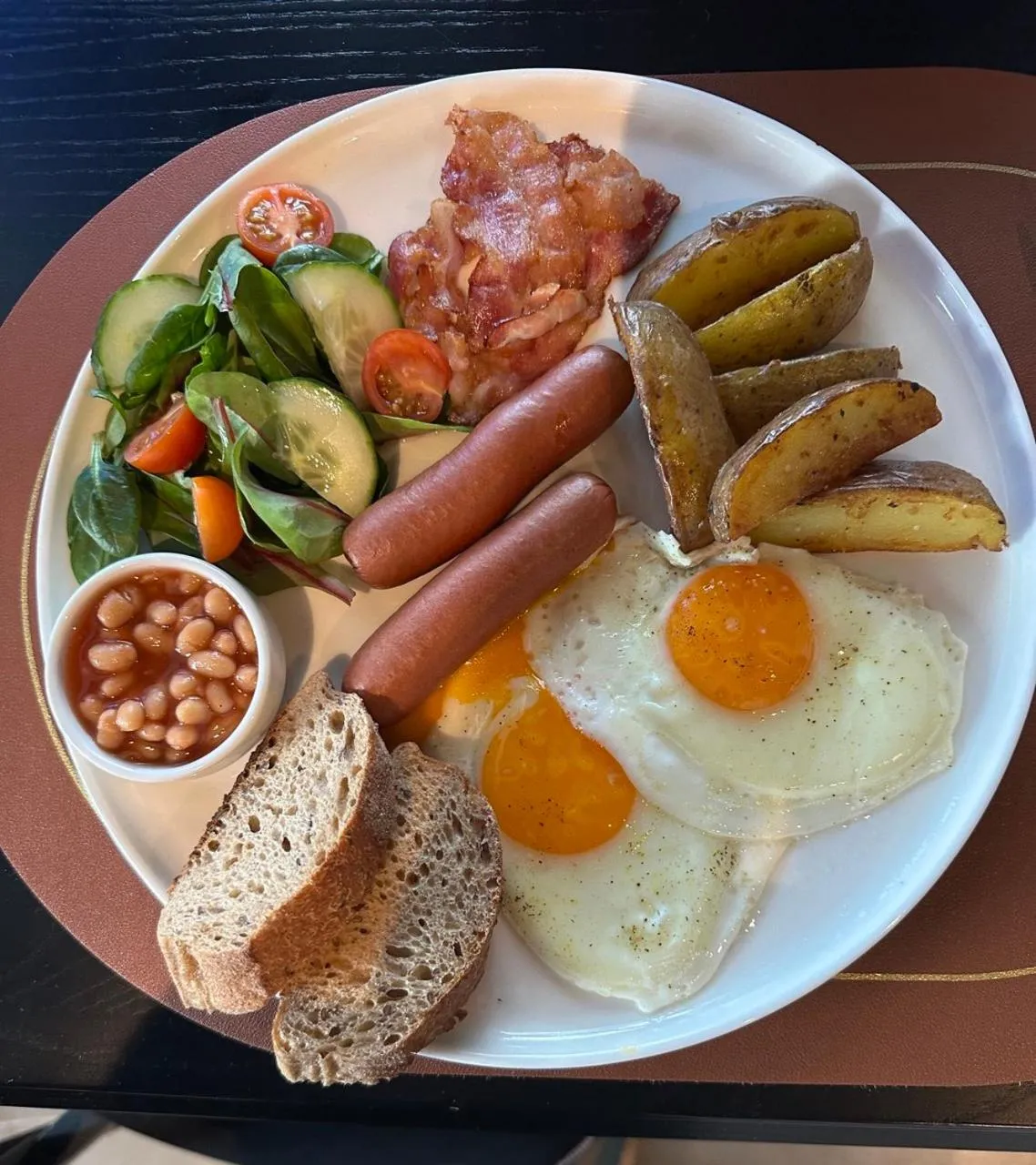 Restaurant/places to eat in BE THE ONE Hotel