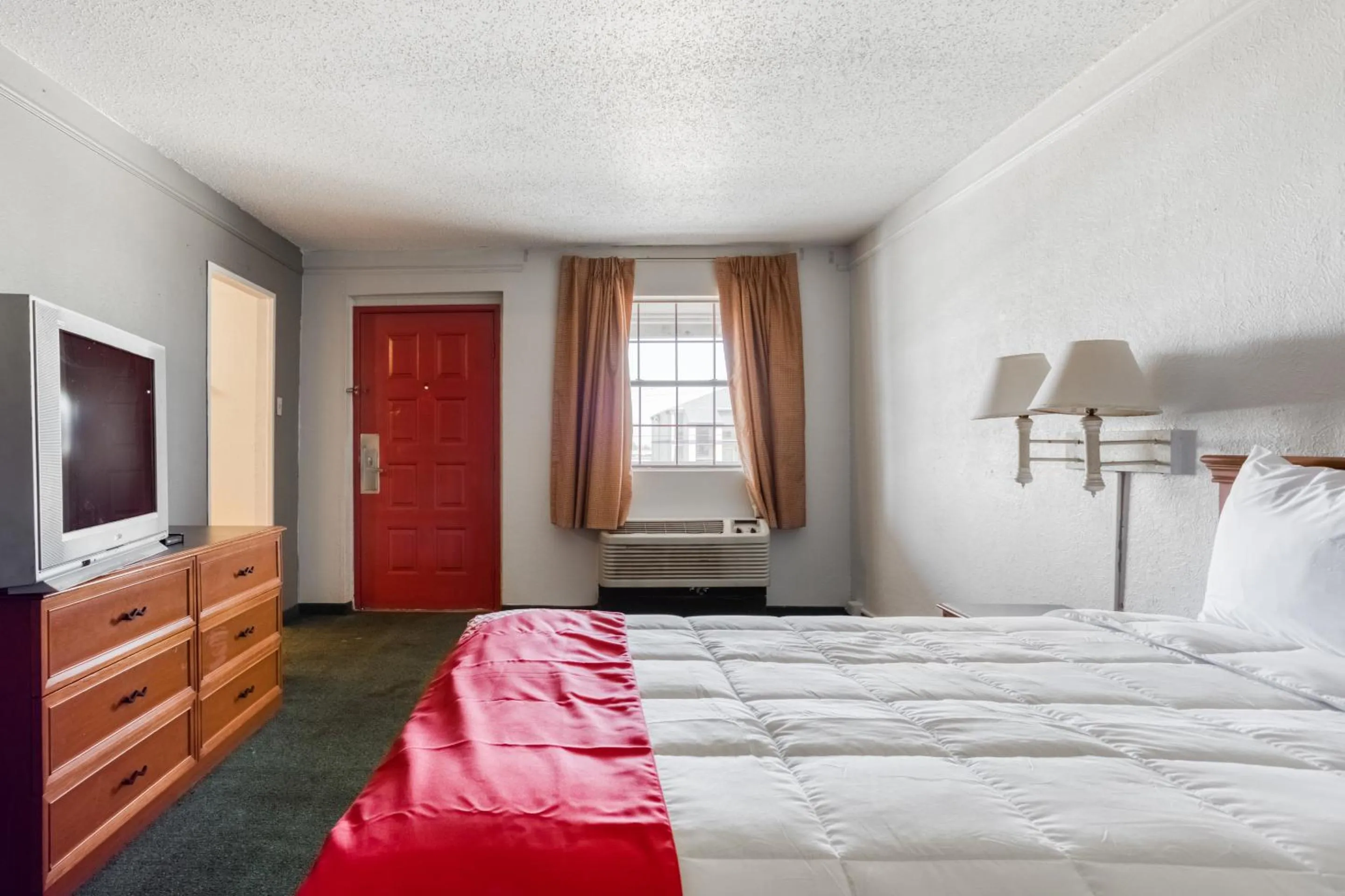 Bedroom, Bed in Hemp Hotel Oklahoma City South