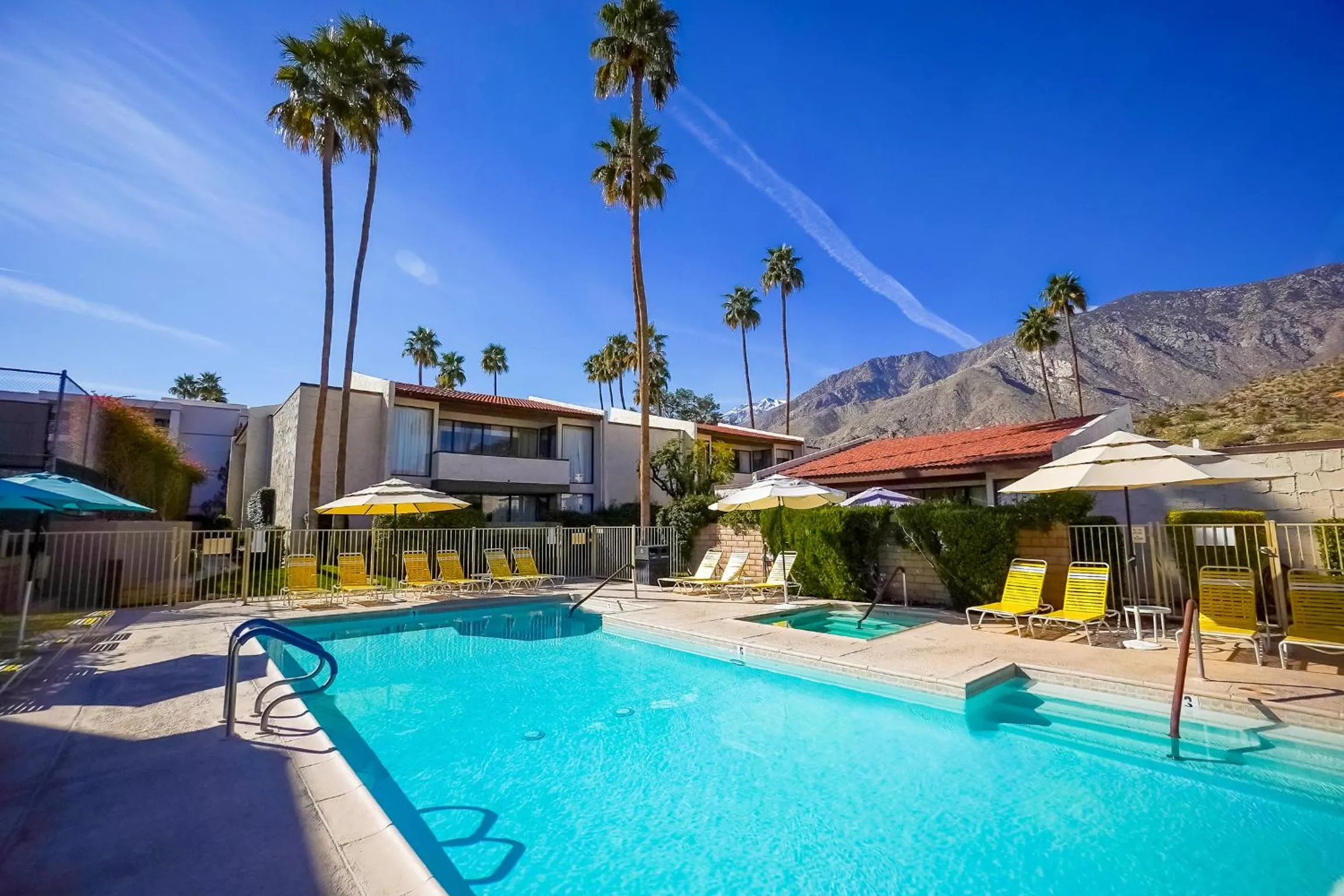 Swimming pool in Casitas del Monte