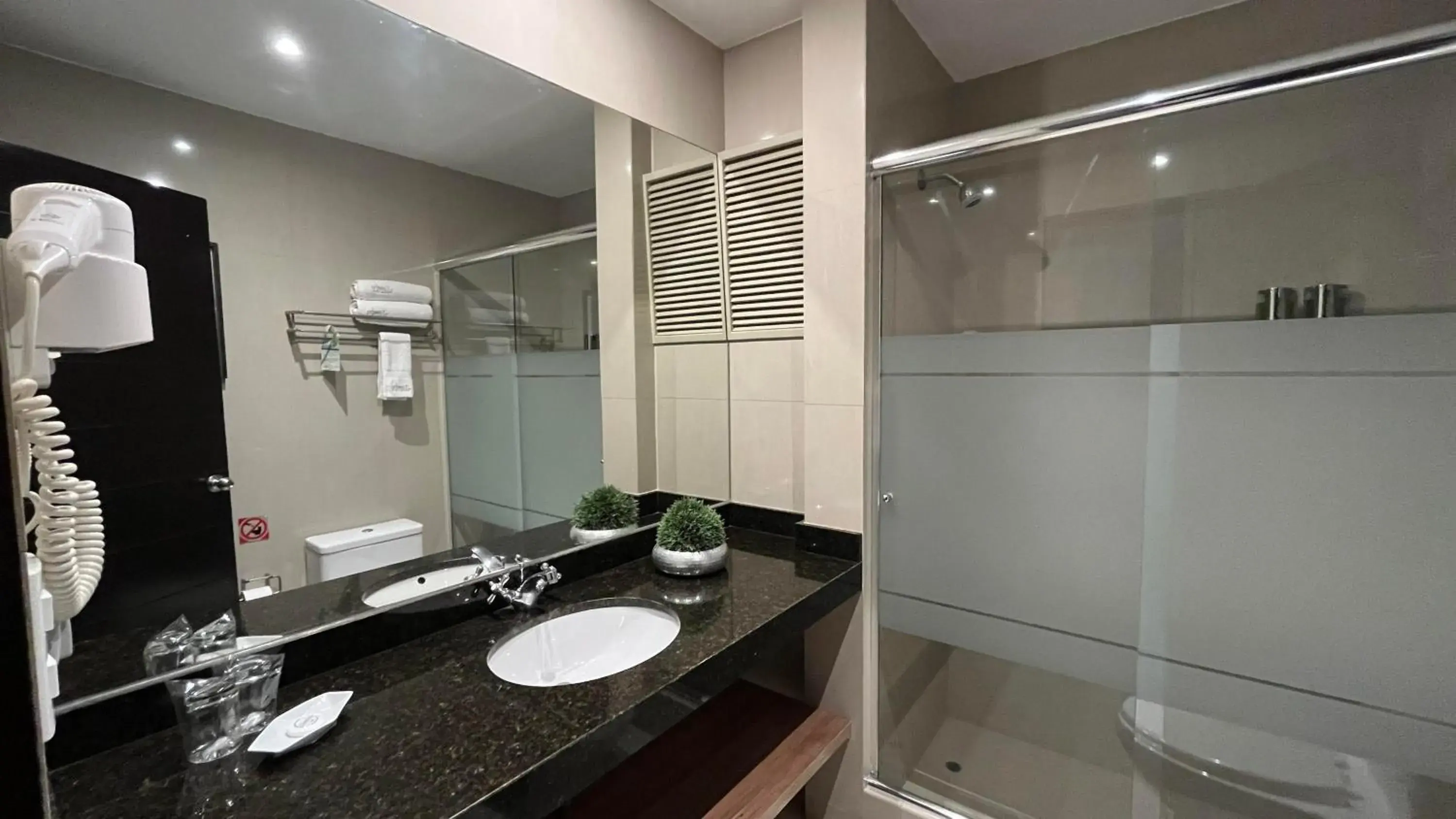 Standard Family Room in Hotel El Tambo 2 Standard Family Room in Hotel El Tambo 2