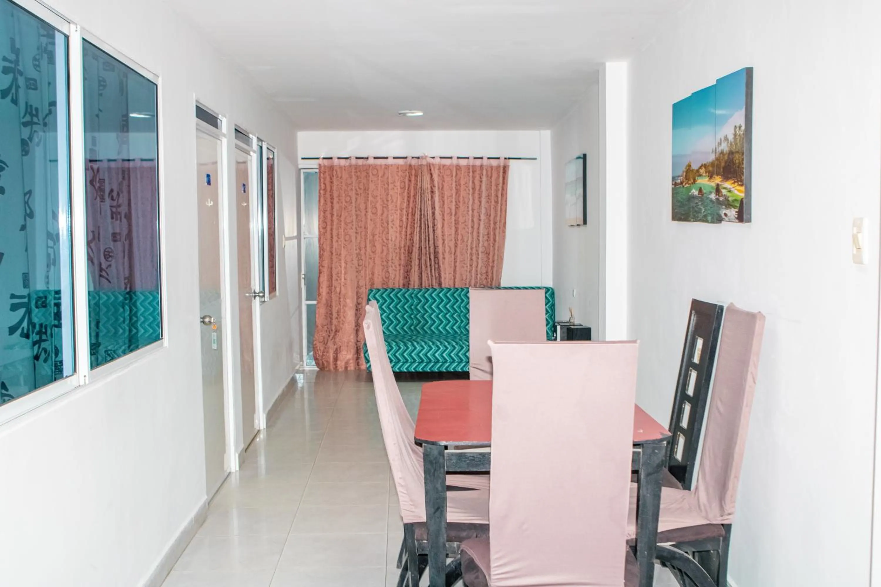 Seating area in Hostel ISABELLA