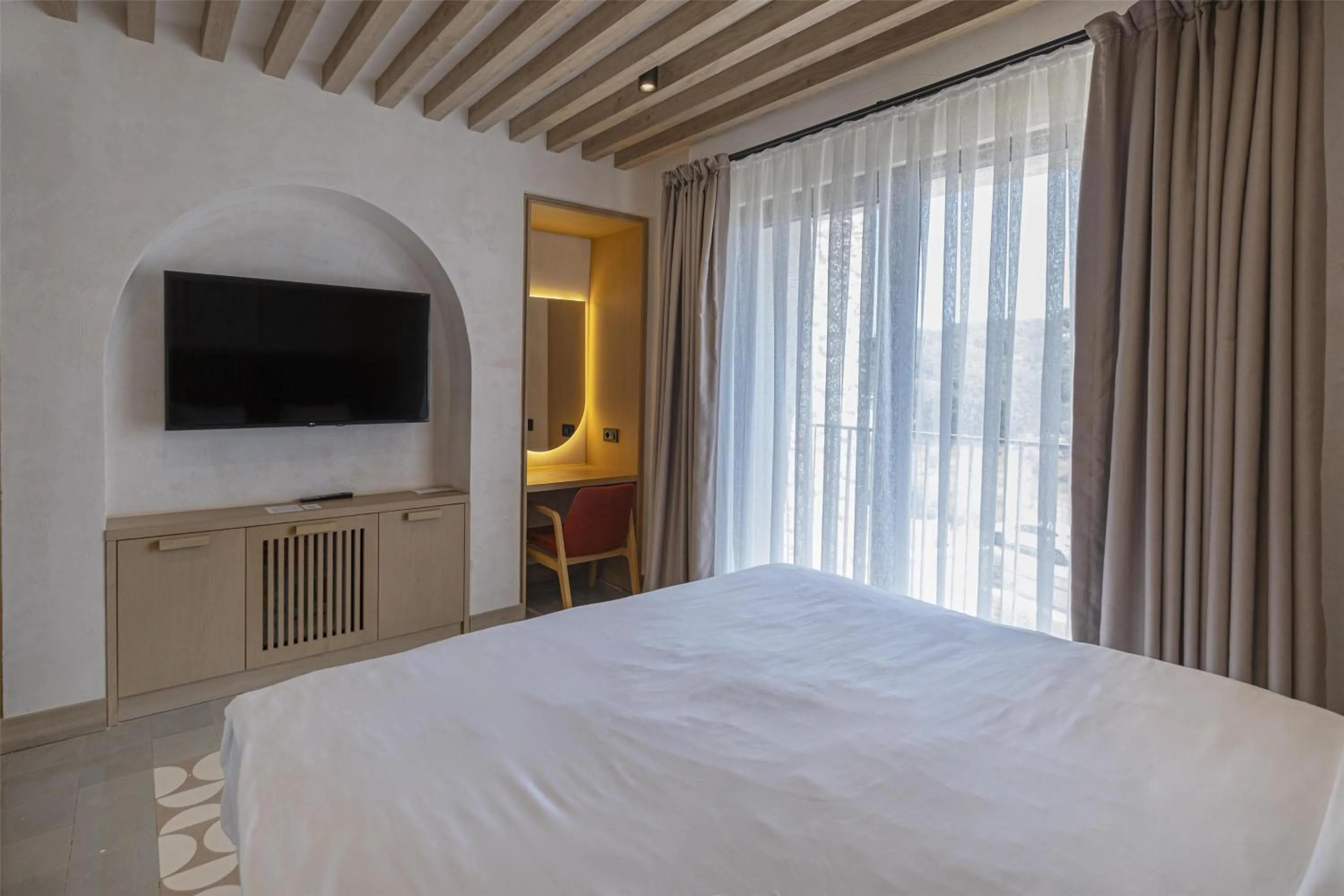 Bedroom, Bed in Radisson Blu Hotel, Kas