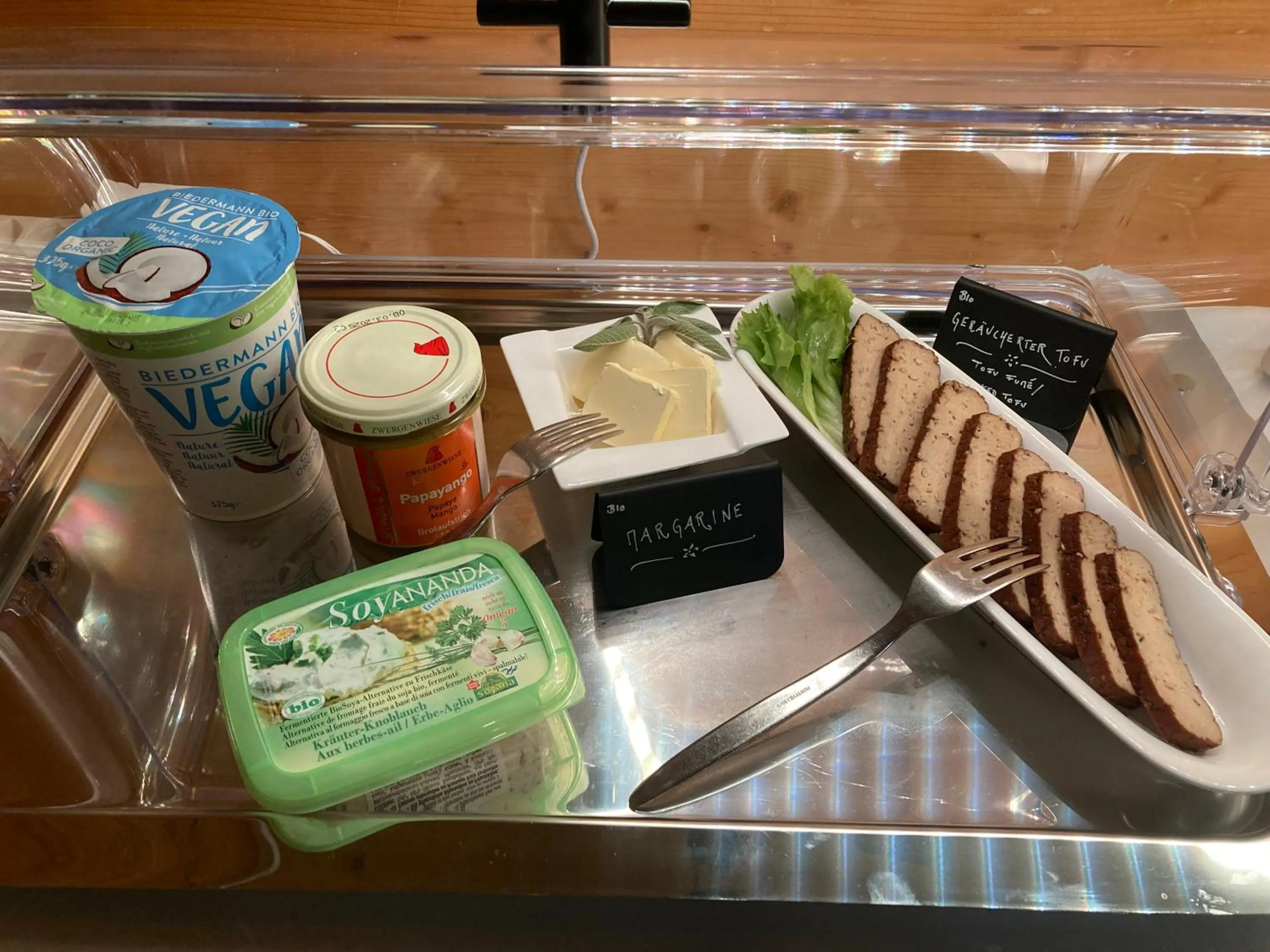 Breakfast in Haus Rhodania