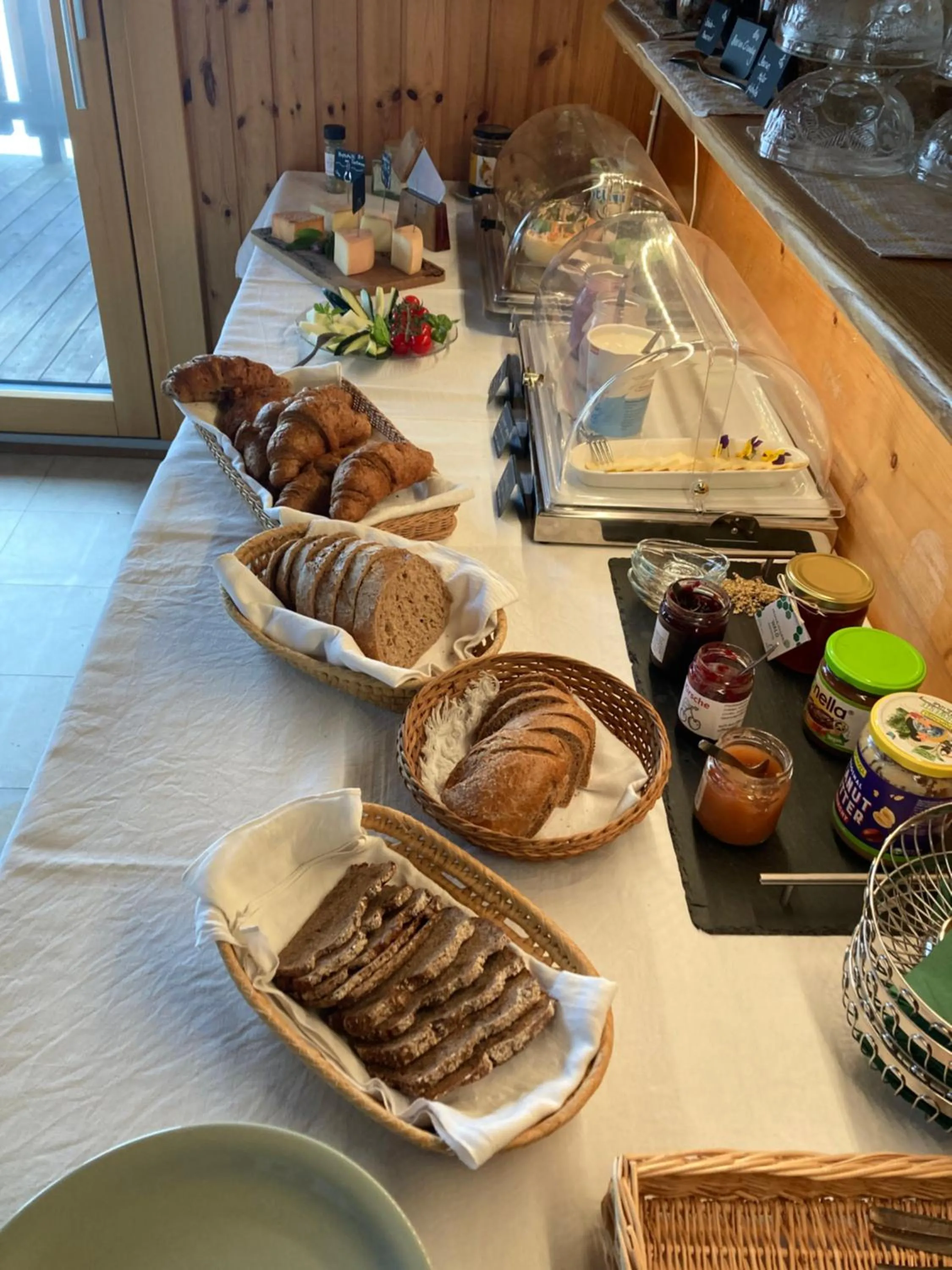 Breakfast in Haus Rhodania