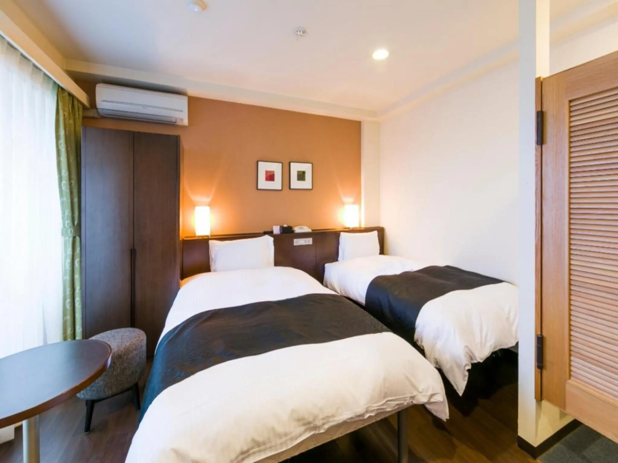 Photo of the whole room, Bed in APA Hotel Fujichuo