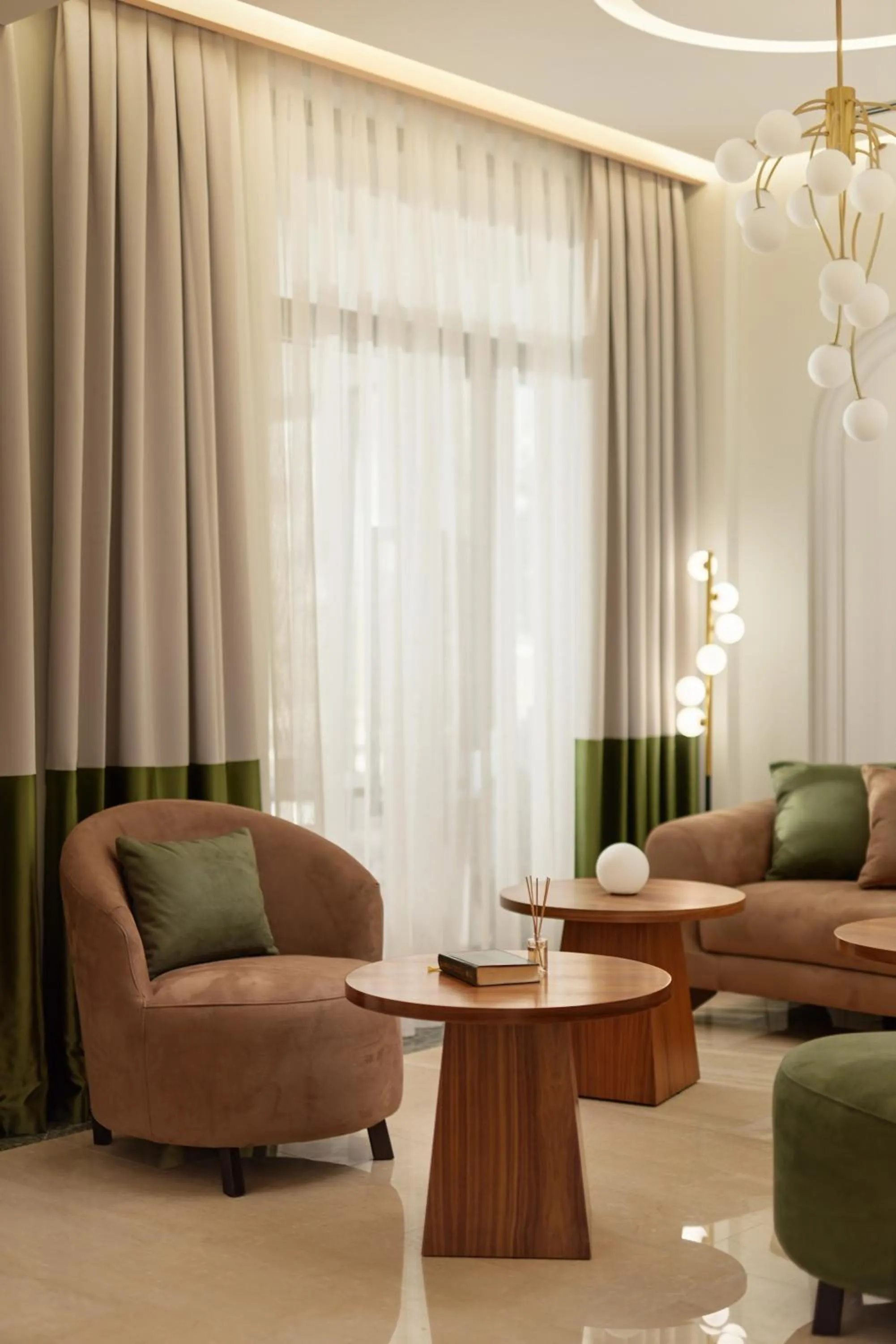 Seating area in Hotel Diplomat by Aycon