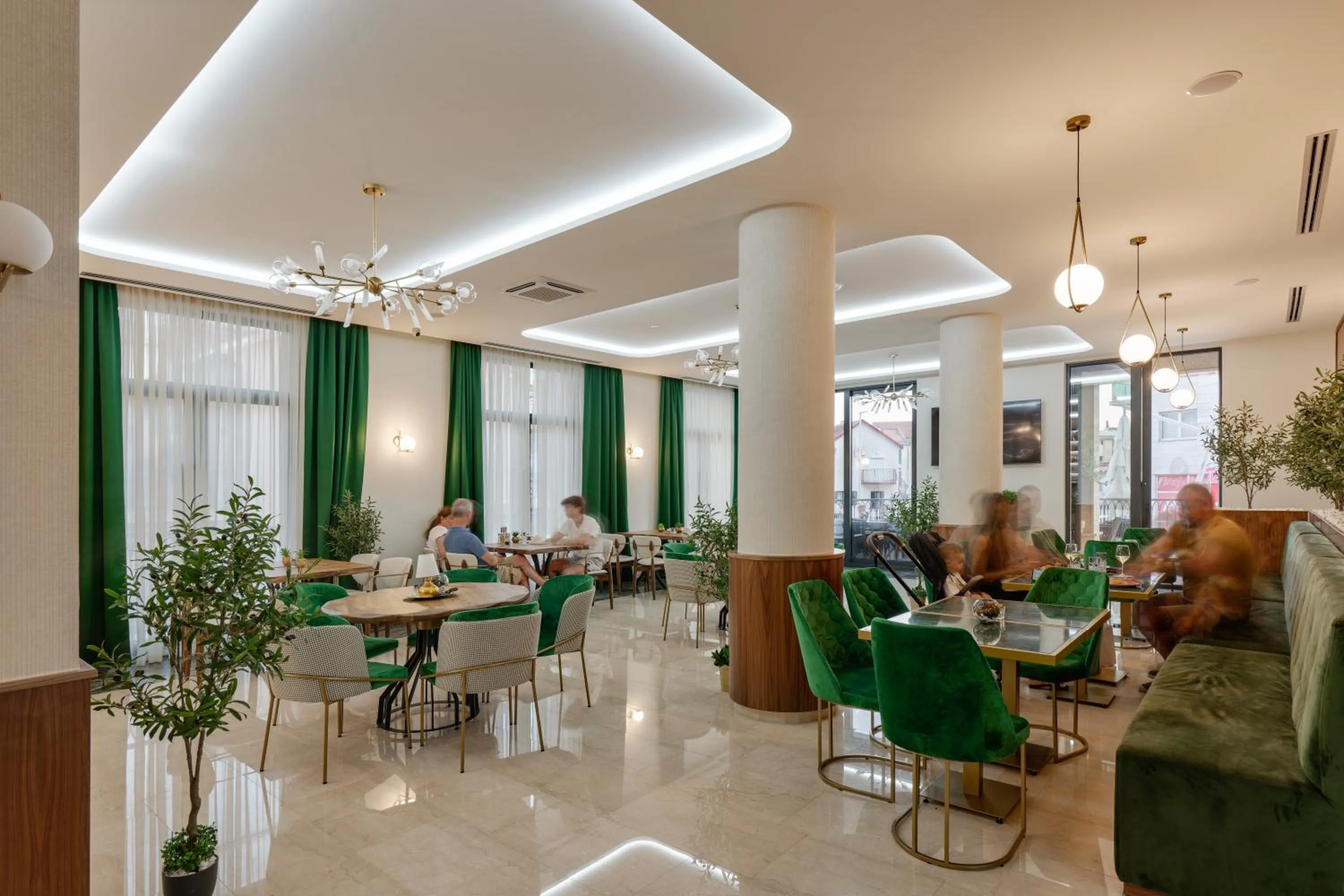 Restaurant/places to eat in Hotel Diplomat by Aycon