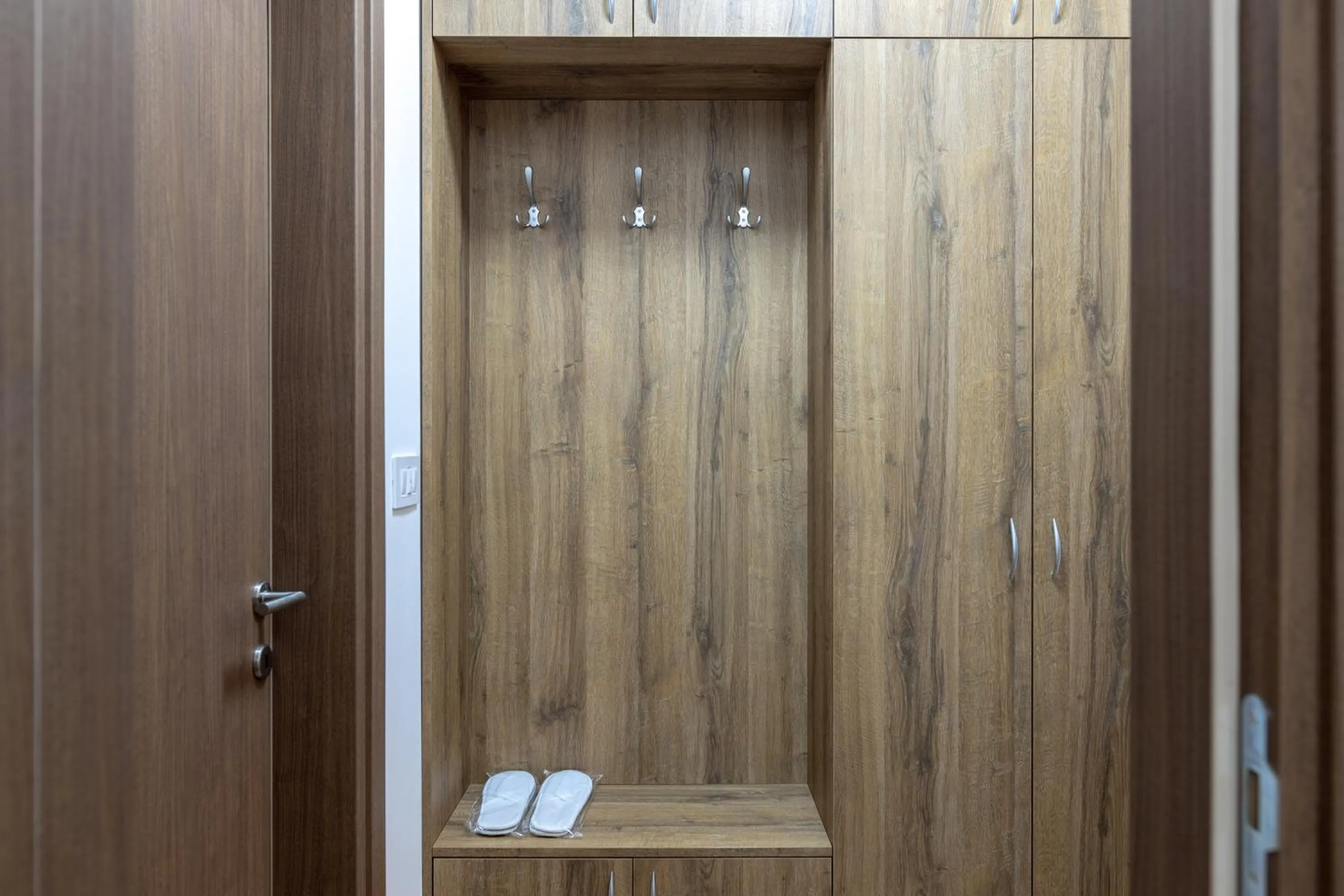 wardrobe in Hotel Diplomat by Aycon